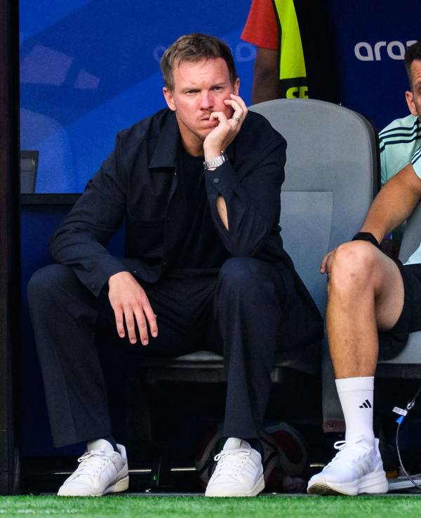 Bundestrainer Julian Nagelsmann reagiert nach dem Spiel unzufrieden.