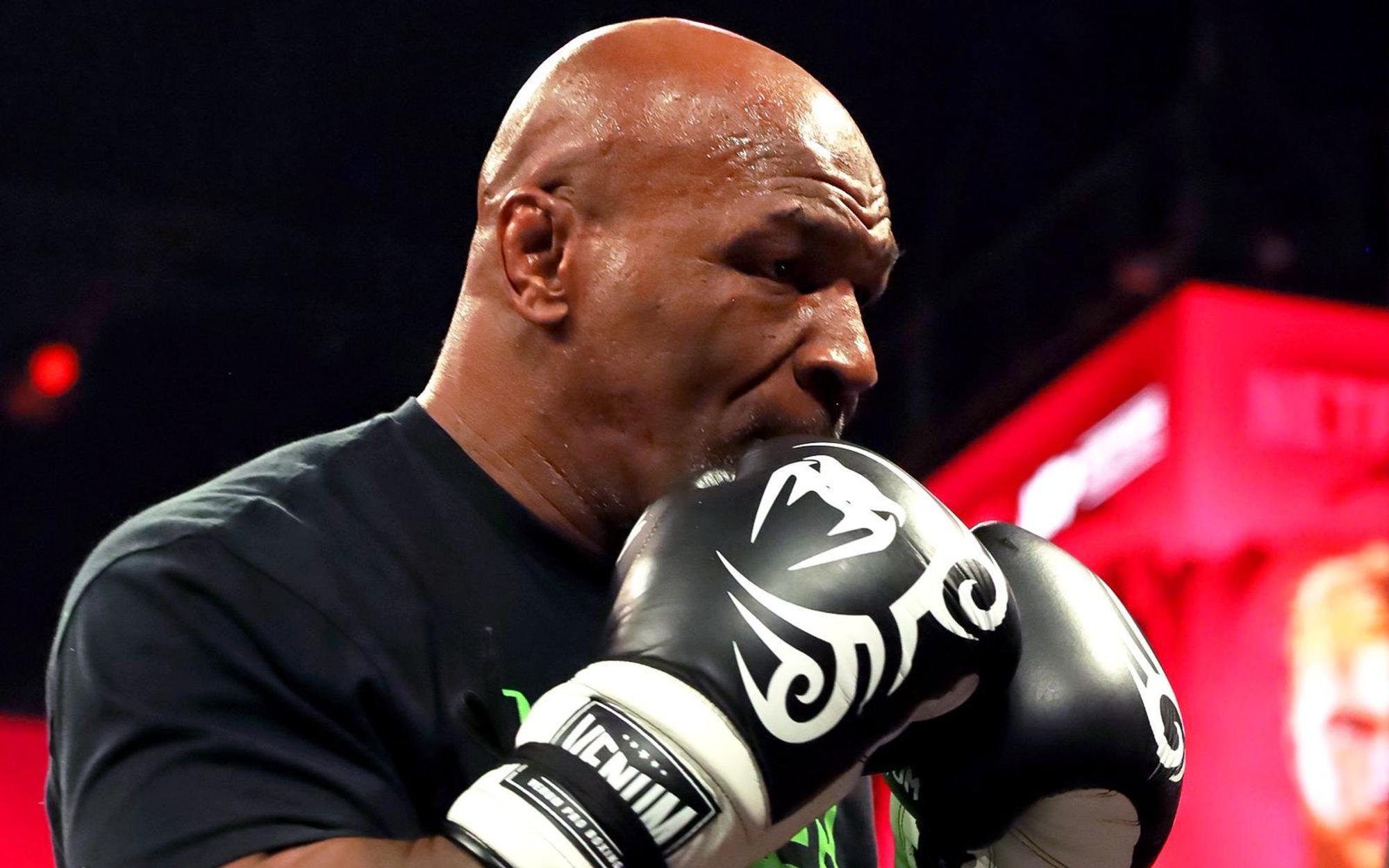Mike Tyson, hier bei einem Training für den Kampf gegen Jake Paul, feiert am 30. Juni seinen 60. Geburtstag. Sehen wir die Boxlegende noch einmal im Ring? (Bild: 2024 Getty Images/Ayisha Collins)