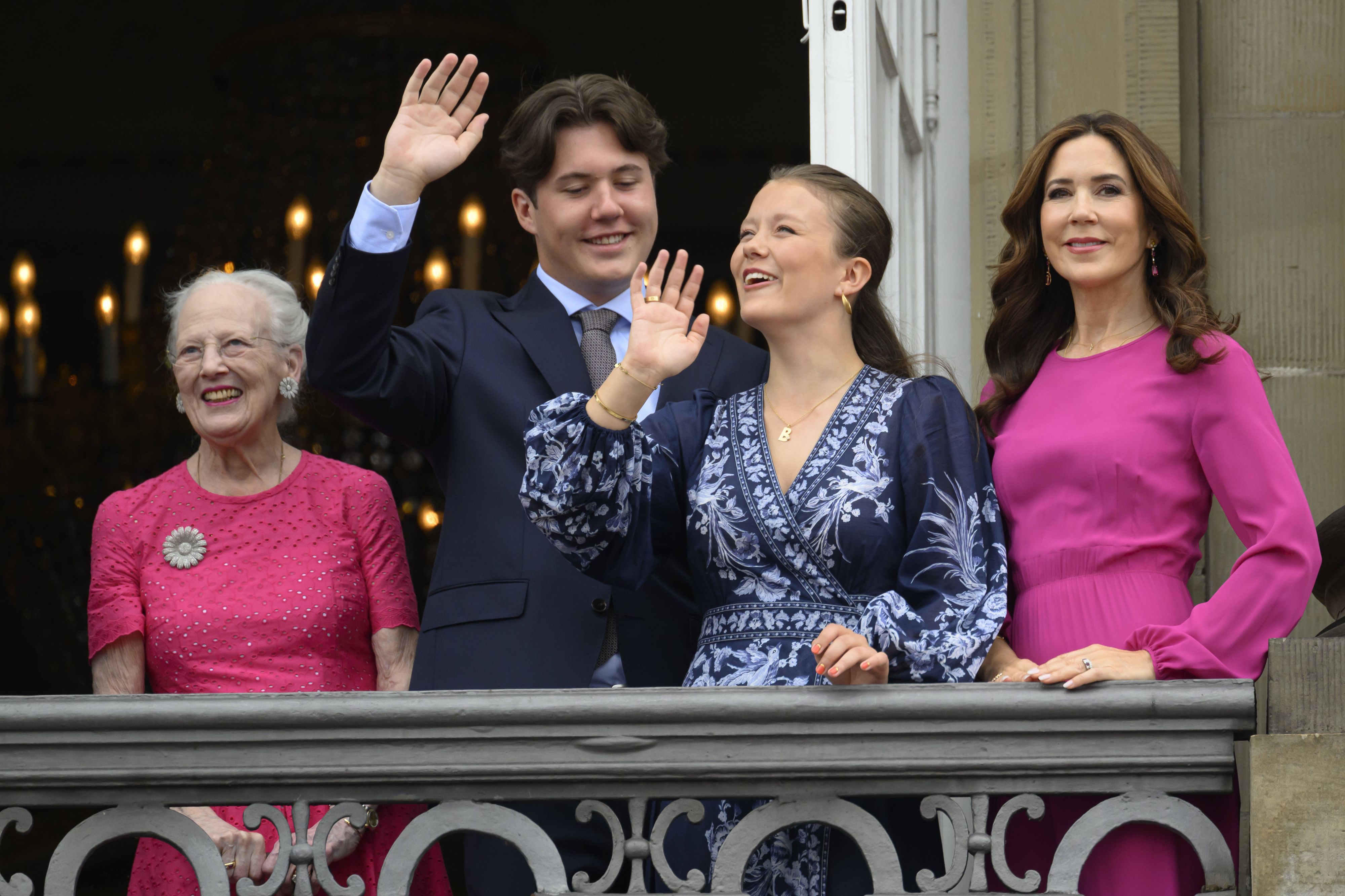 Kronprinz Christian und Prinzessin Isabella feiern.
