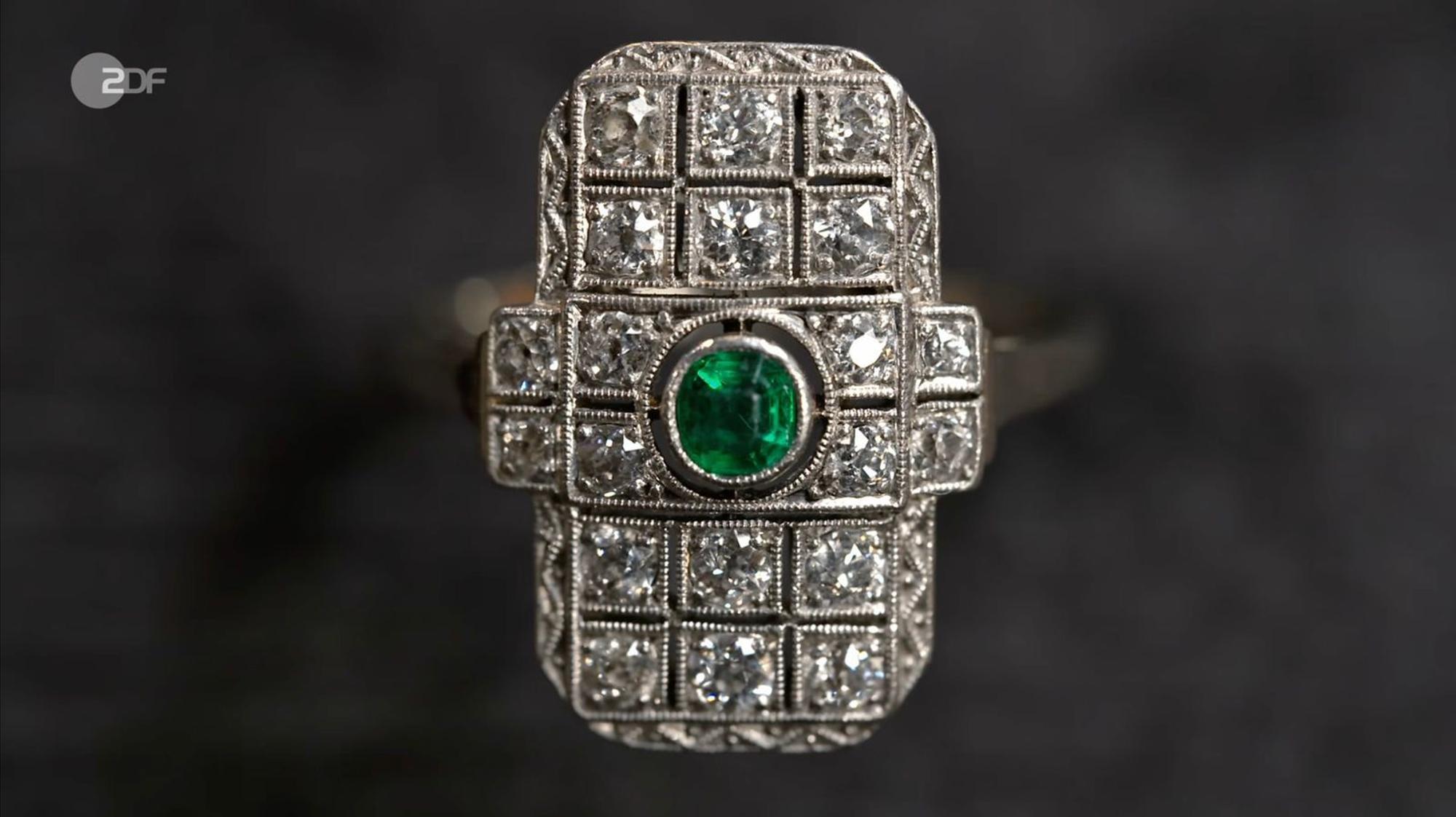Für den Art-déco-Plaque-Ring um 1920 wünschte sich der Verkäufer 350 Euro. (Bild: ZDF)
