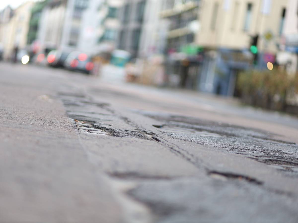 Die Berrenrather Straße in Sülz soll endlich saniert werden.