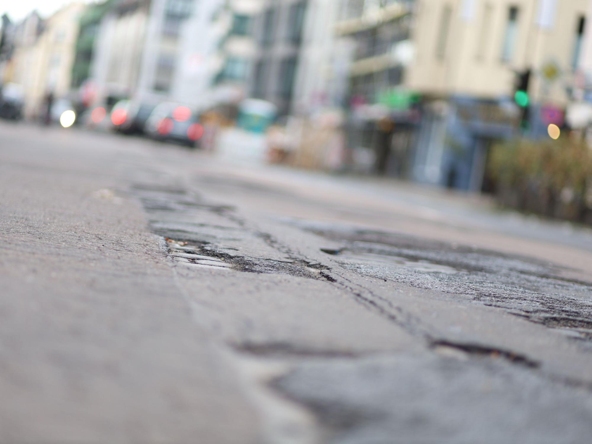 Die Berrenrather Straße in Sülz soll endlich saniert werden.