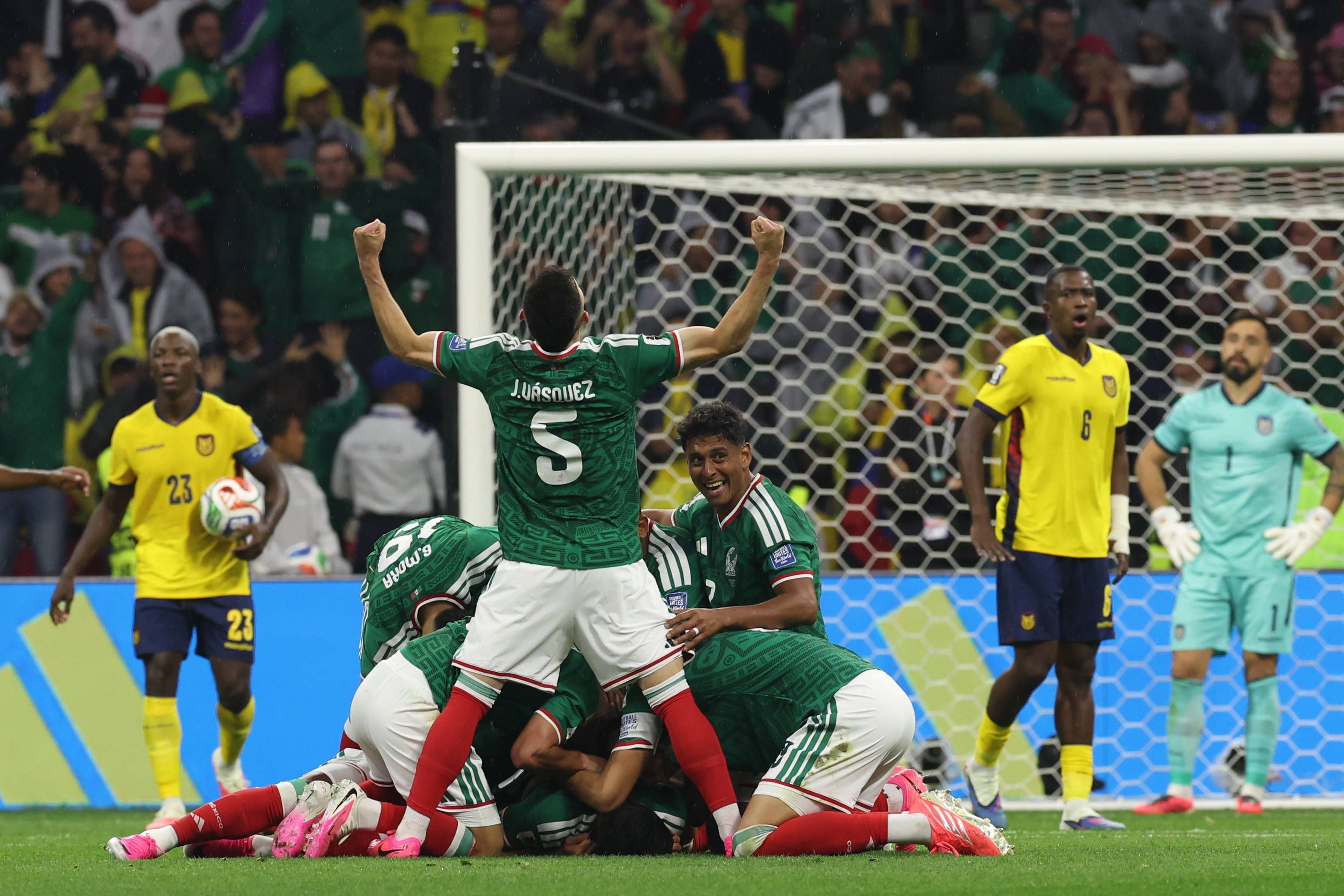 Torjubel bei Mexiko im Spiel bei der WM 2026.