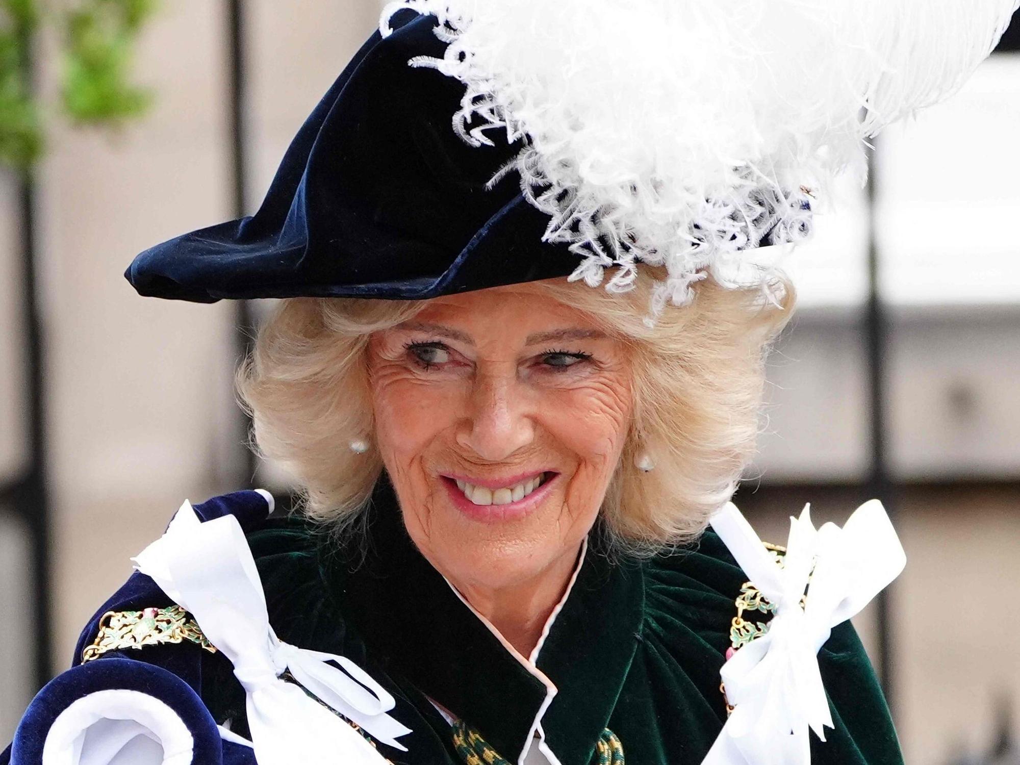 Königin Camilla in Tracht.