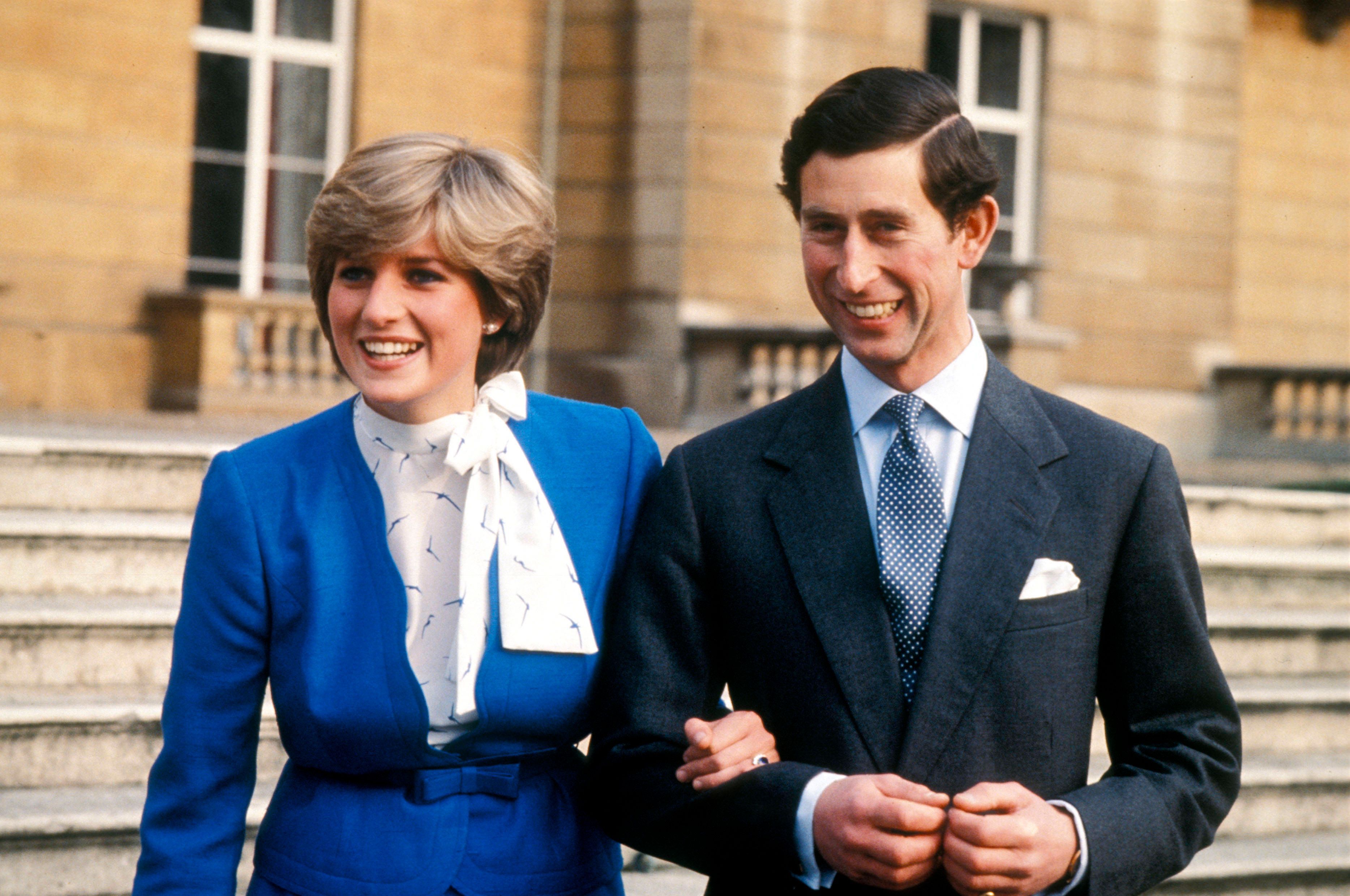 Prinz Charles mit seiner damaligen Verlobten Lady Di (im Februar 1981 in London).