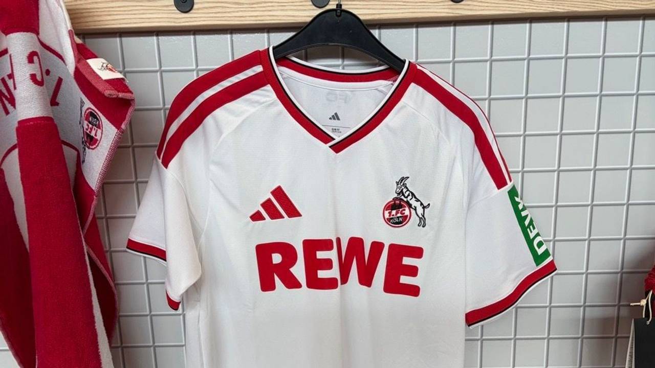 Das neue Adidas-Trikot des 1. FC Köln als weiße Heimversion.