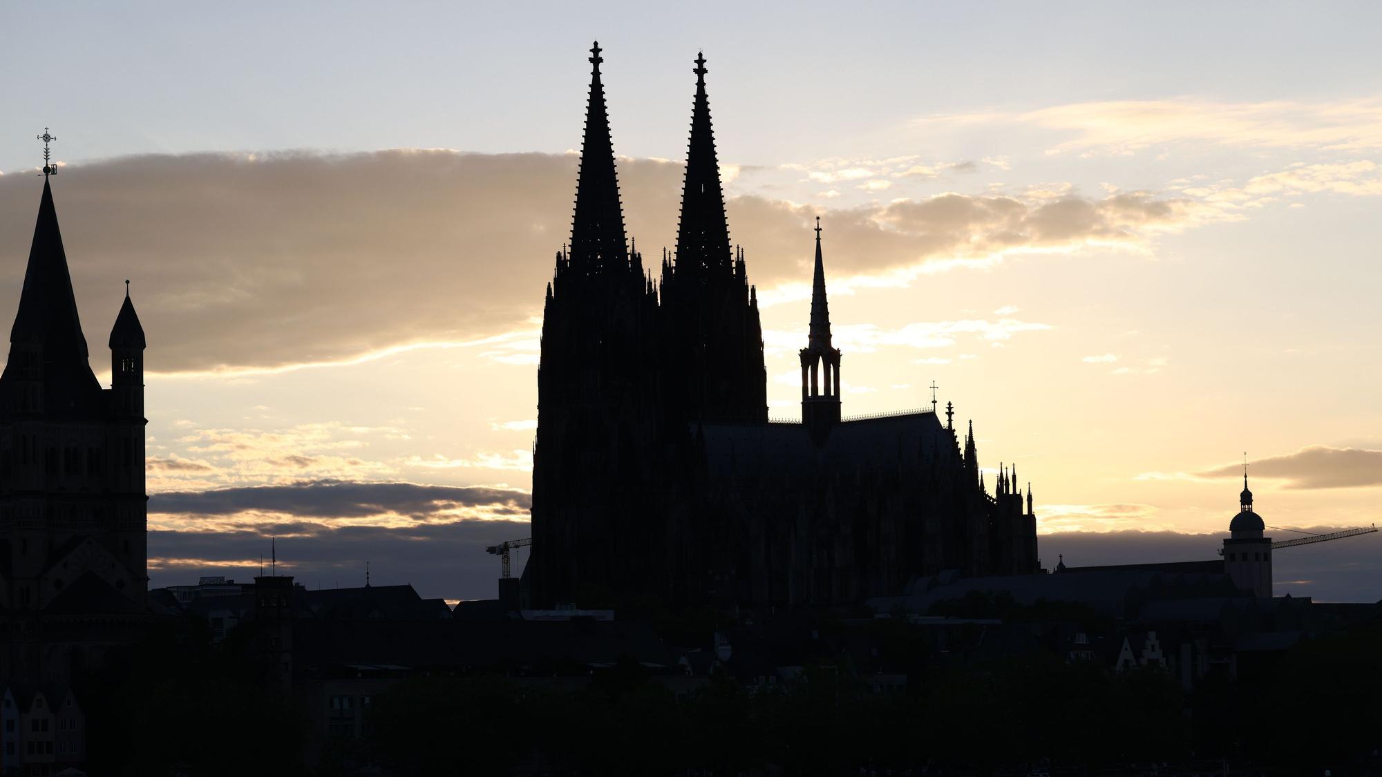 Wer den Kölner Dom besuchen will, muss nun relativ tief in die Tasche greifen.