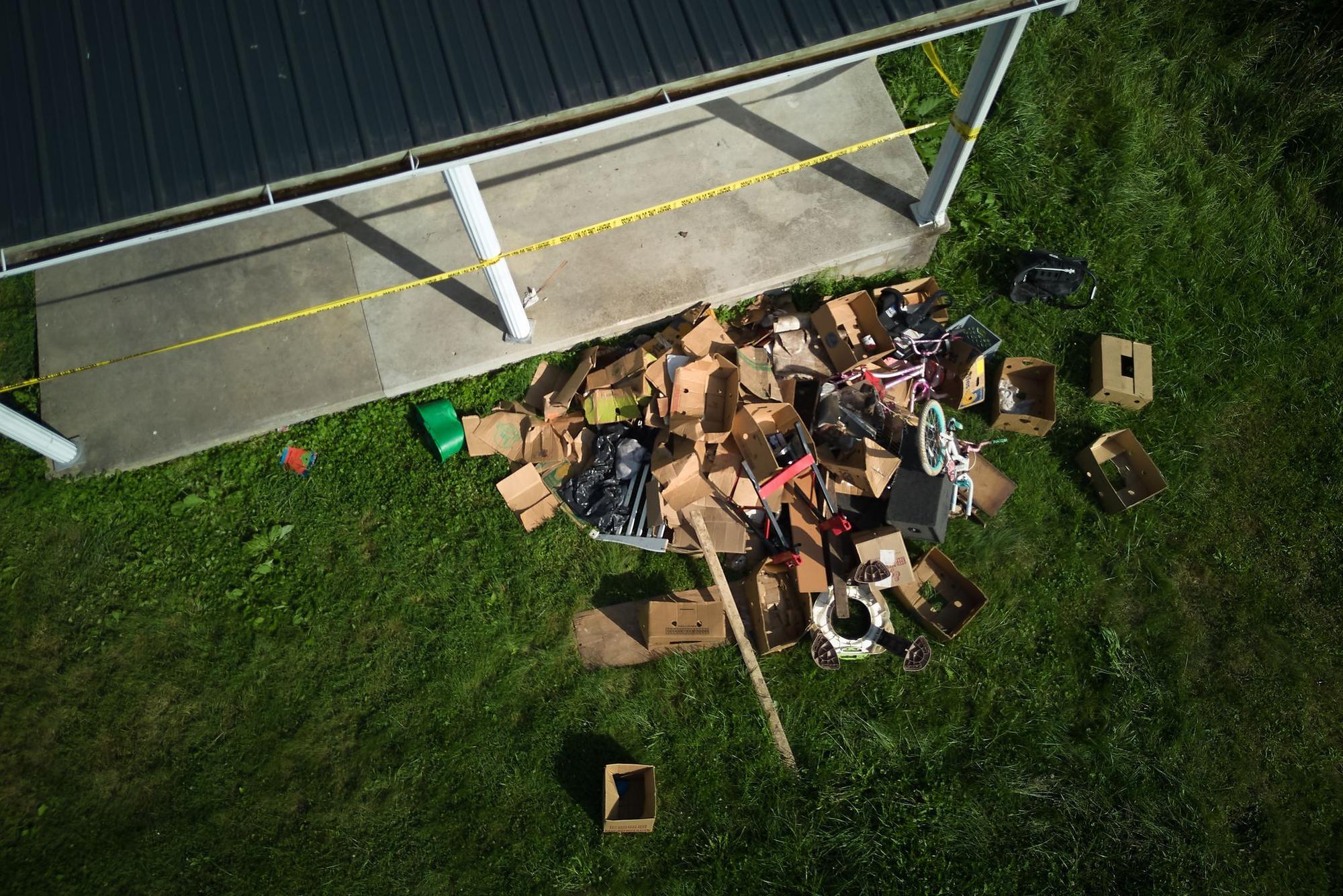 Fäkalien,Müll und 16 Kinder auf engstem Raum fanden die Behörden in diesem Holzhaus im US-Bundesstaat Ohio vor.