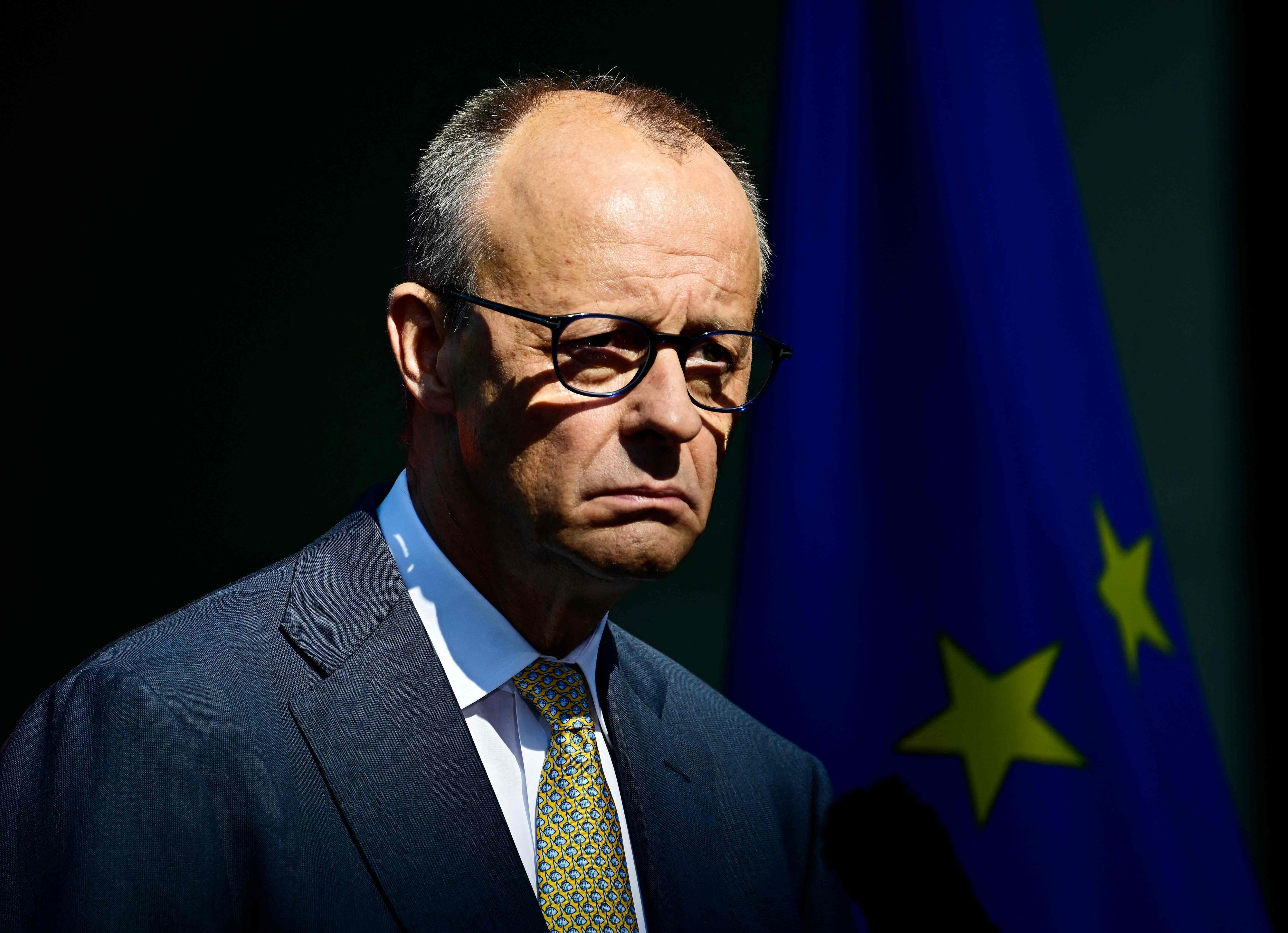 Bundeskanzler Friedrich Merz (CDU): Aus Köln kommt Kritik für seine Krankschreibungs-Pläne.