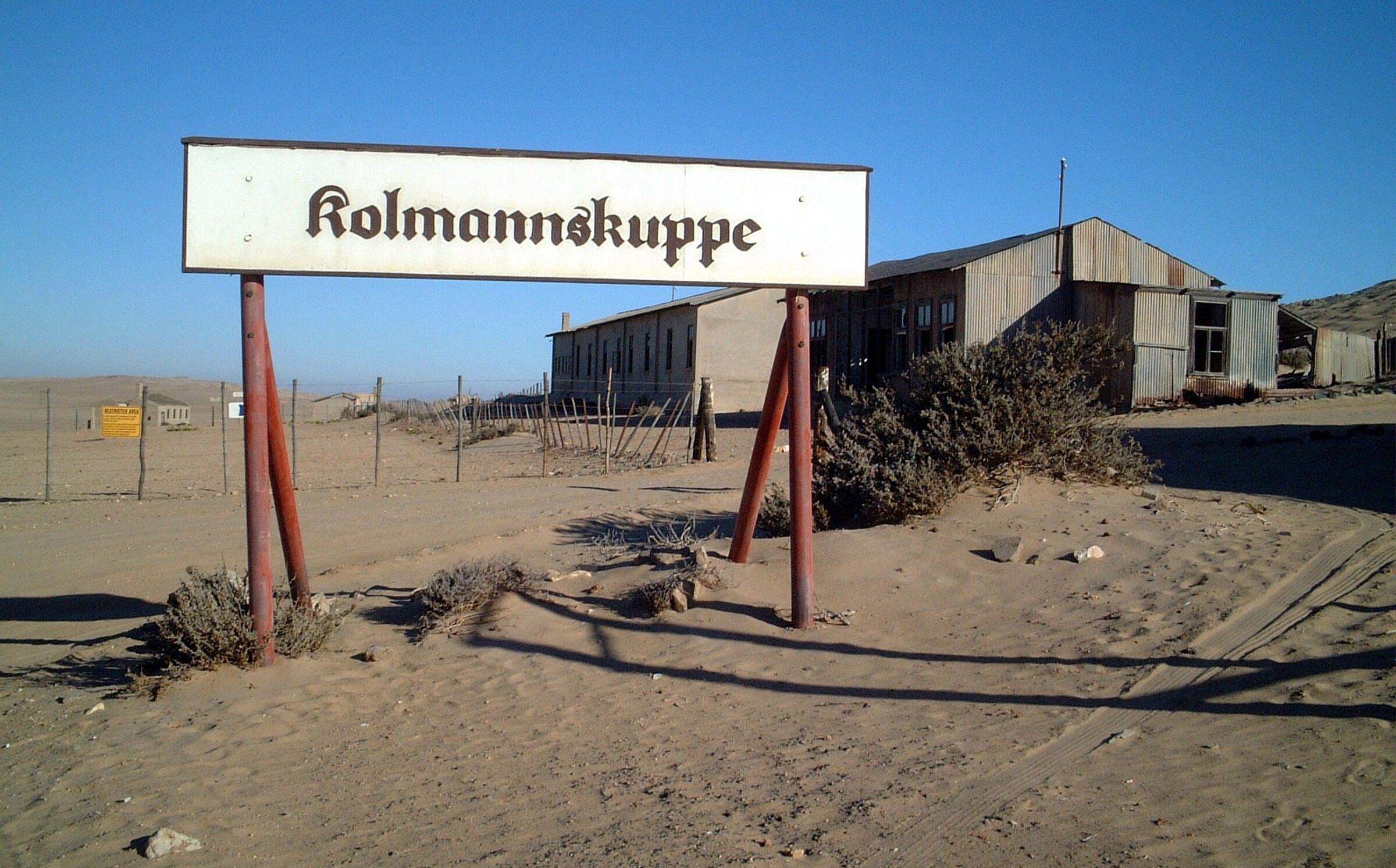 Das Schild vor der Geisterstadt Kolmanskop.