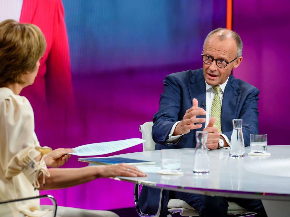 Beim Thema Mütterrente hakte Maybrit Illner bei Friedrich Merz nach. (Bild: ZDF / Svea Pietschmann )