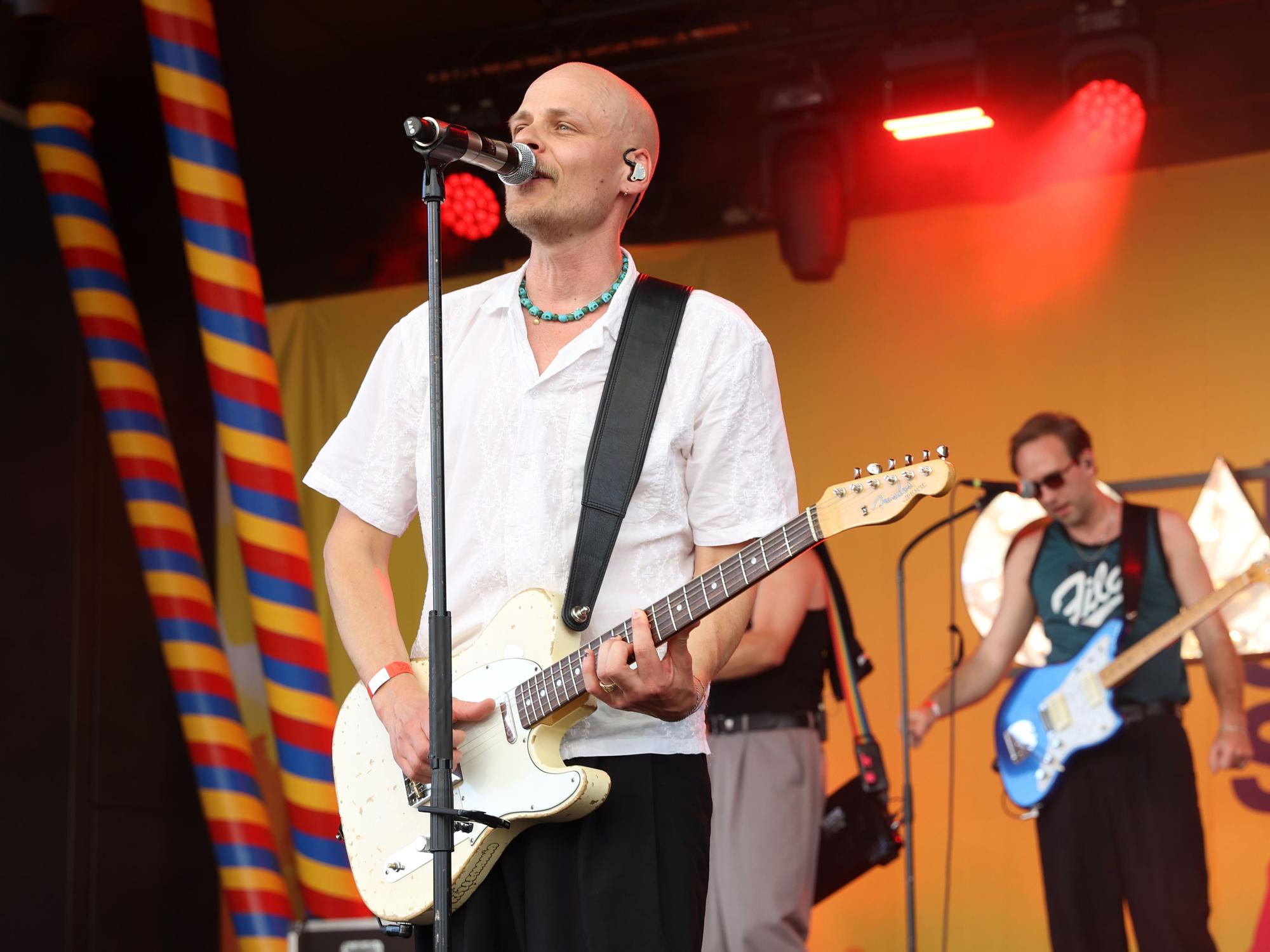 Cat Ballou beim Auftritt auf der Bühne.