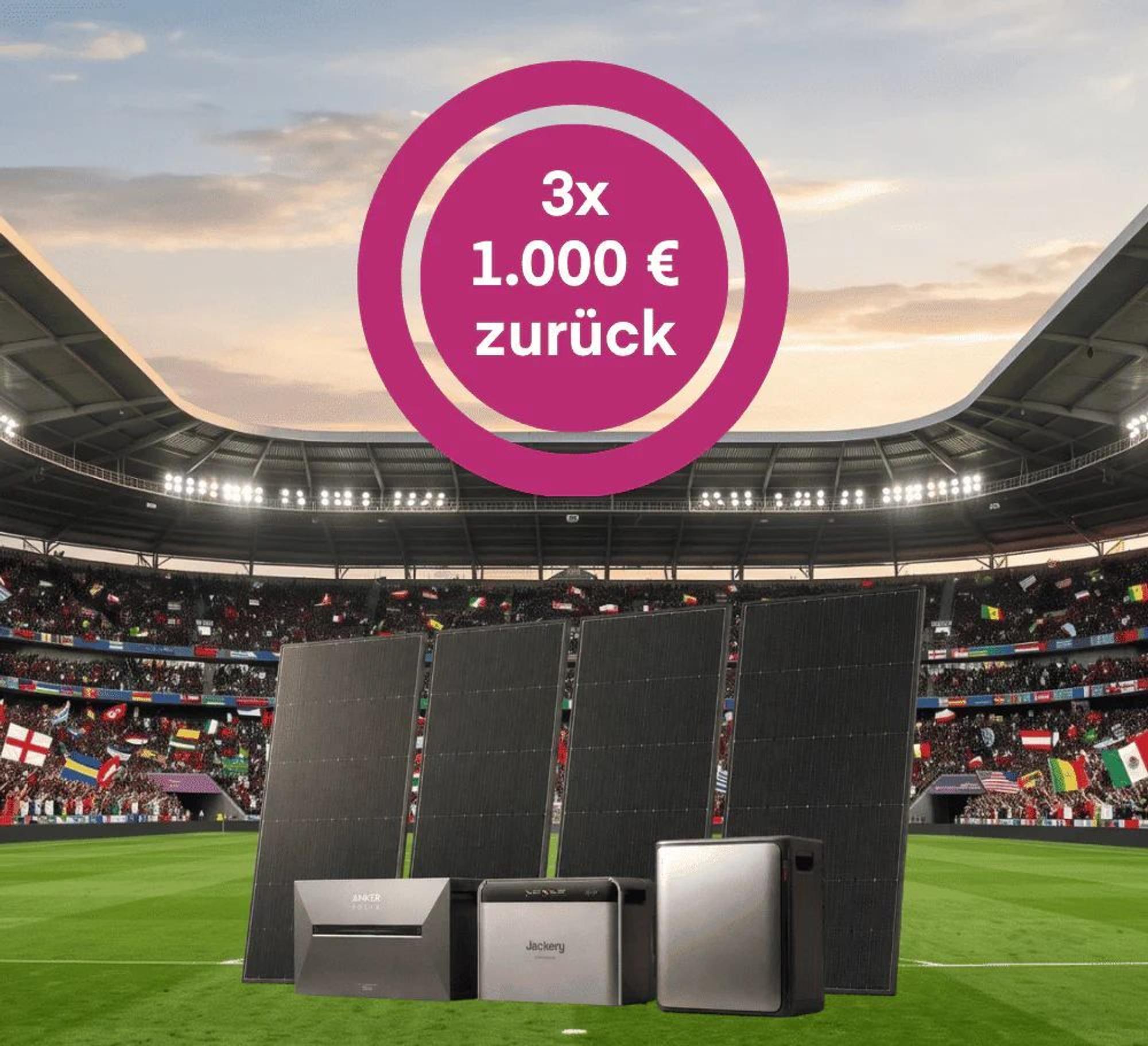 Bild aus einem Fußballstadion zur Yuma Fußball-Aktion mit Balkonkraftwerken auf dem grünen Rasen.