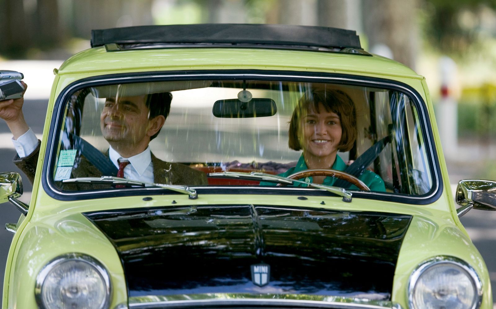Rowan Atkinson als Mr. Bean setzte auch in seinem zweiten Kinoabenteuer auf schnelle Lacher.  (Bild: rbb/Studiocanal GmbH)