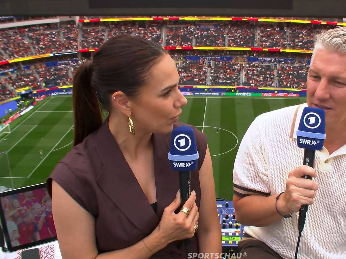 ARD-Gespräch von Esther Sedlaczek und Bastian Schweinsteiger.