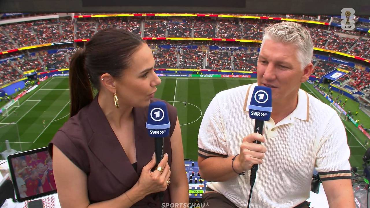 ARD-Gespräch von Esther Sedlaczek und Bastian Schweinsteiger.