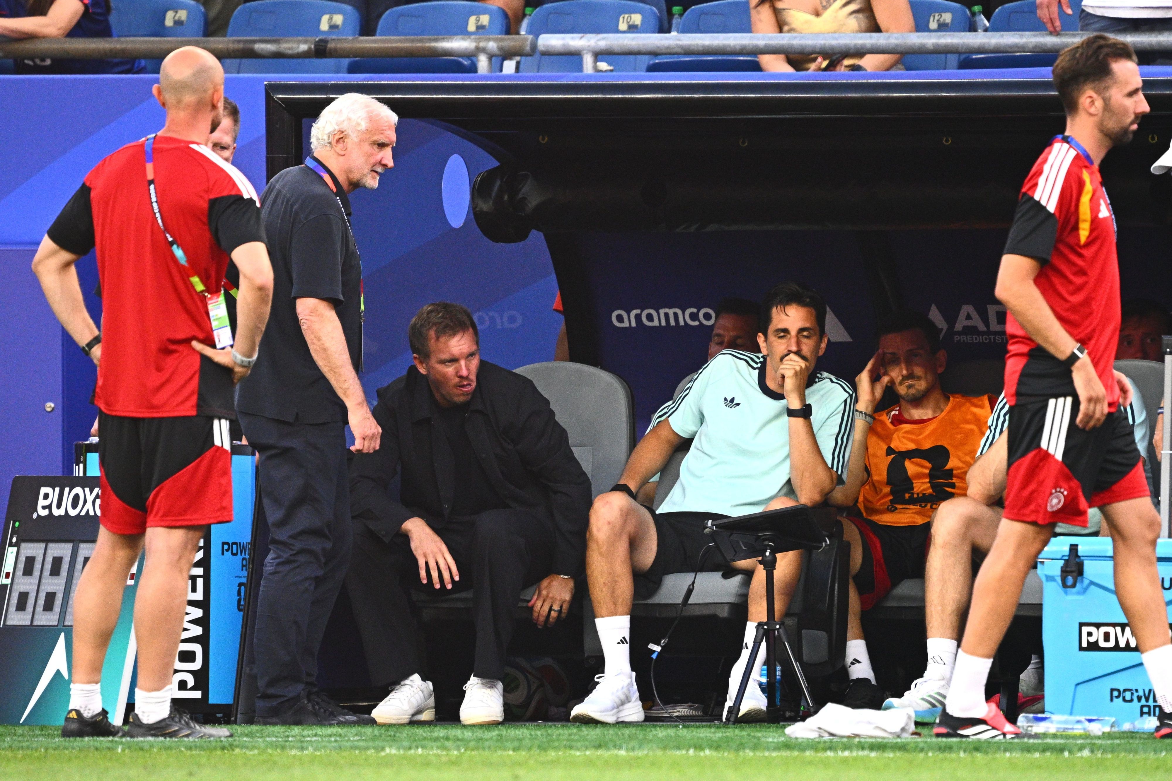 Julian Nagelsmann & Rudi Völler beim Fußballspiel