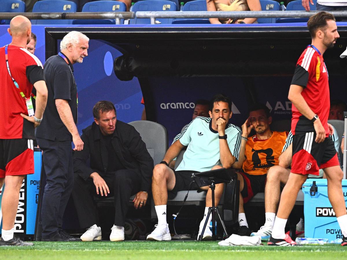 Julian Nagelsmann & Rudi Völler beim Fußballspiel