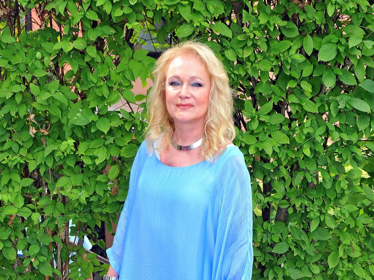 Sängerin Nicole Seibert während der ZDF-Unterhaltungsshow Fernsehgarten im Juli 2025.