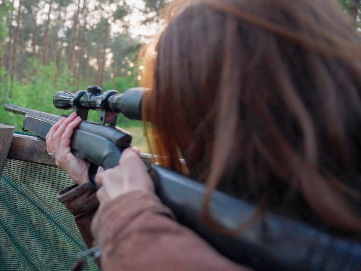In Deutschland besitzen fast eine halbe Millionen Menschen einen Jagdschein. (Bild: SWR/team.recherche)