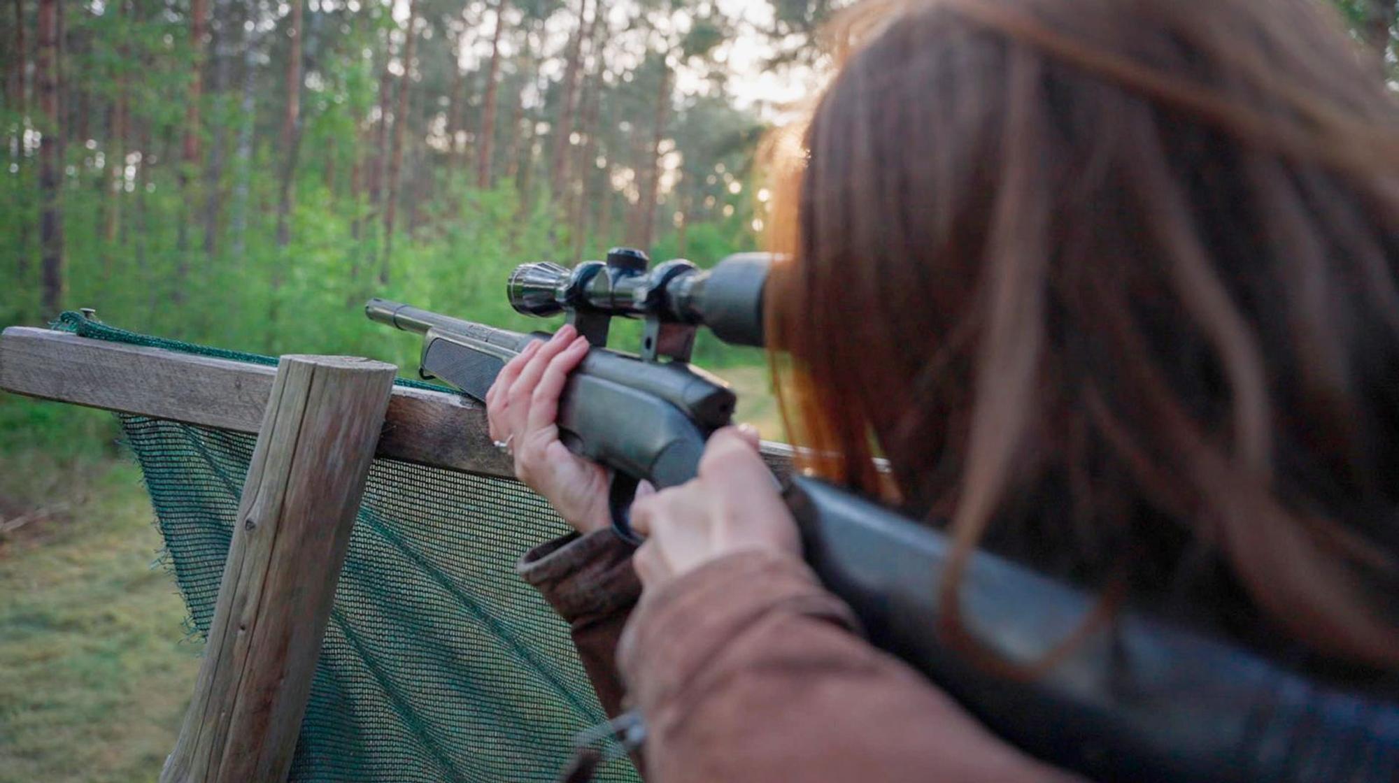 In Deutschland besitzen fast eine halbe Millionen Menschen einen Jagdschein. (Bild: SWR/team.recherche)