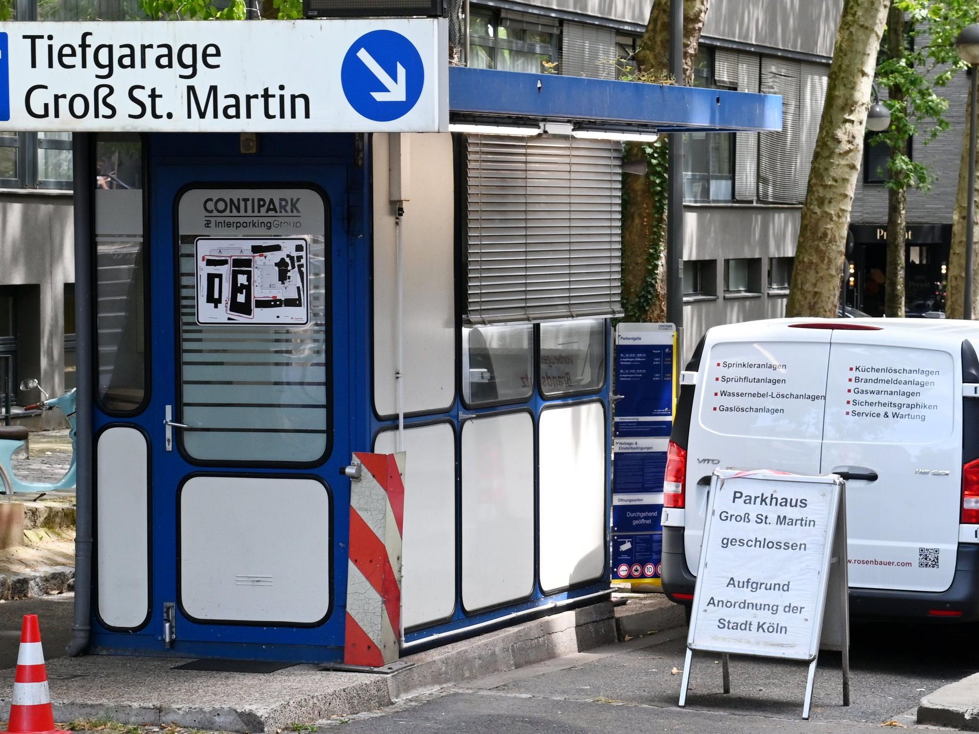 Die Tiefgarage Groß St. Martin in der Kölner Innenstadt ist sanierungsbedürftig und seit September 2025 für die Öffentlichkeit gesperrt.