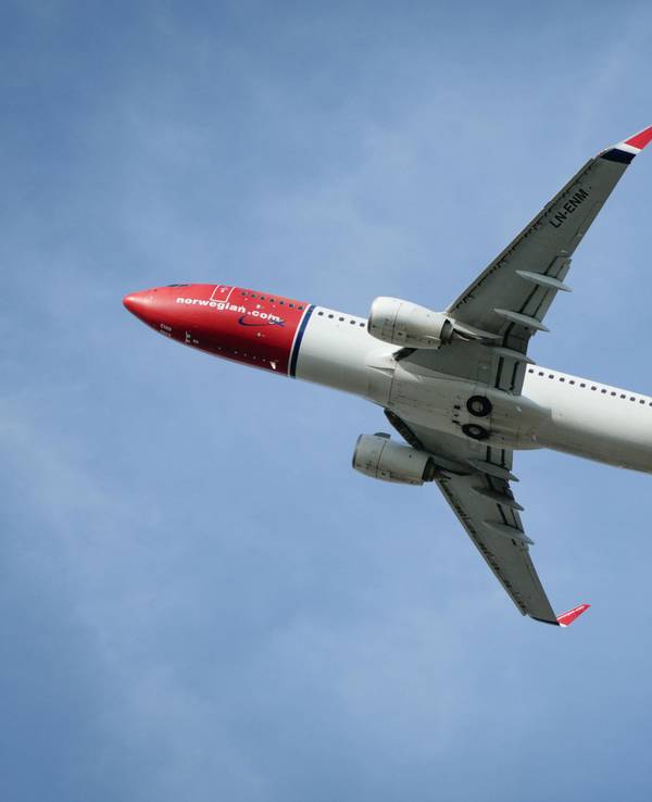 Ein Norwegian-Flieger in der Luft.