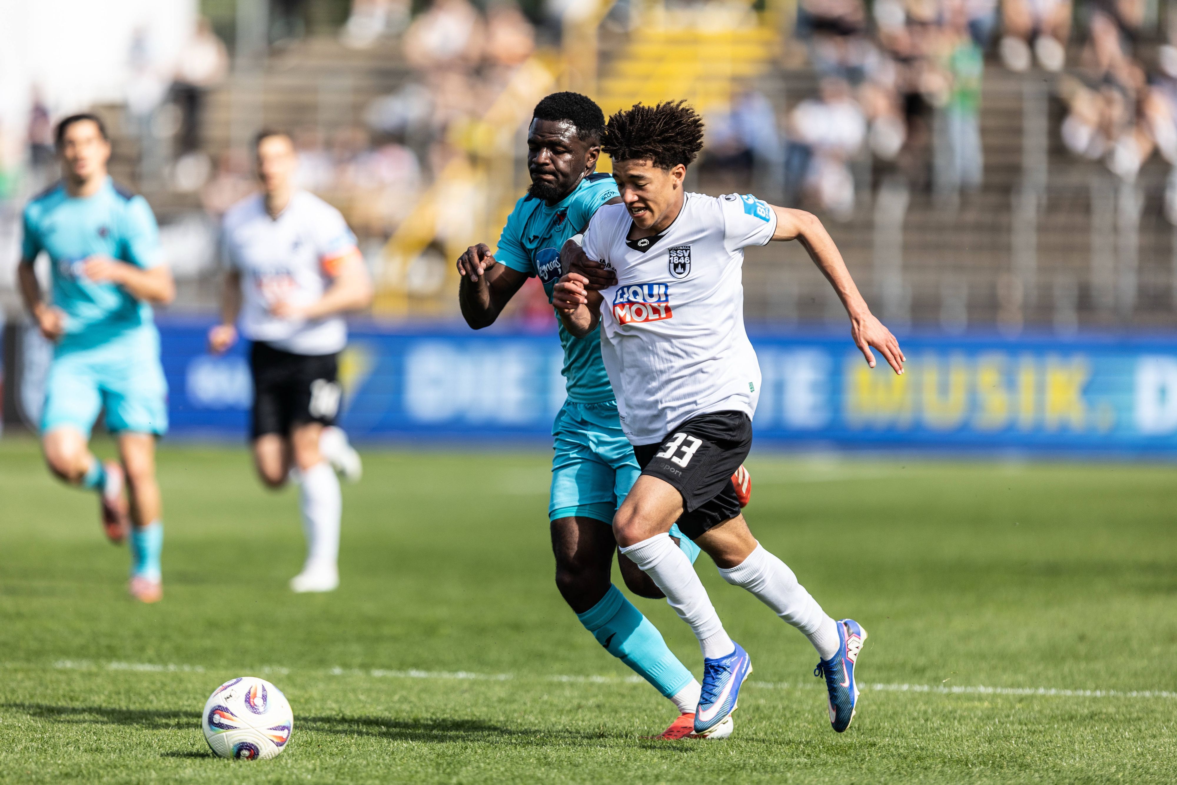 Evan Brown im Trikot vom SSV Ulm.