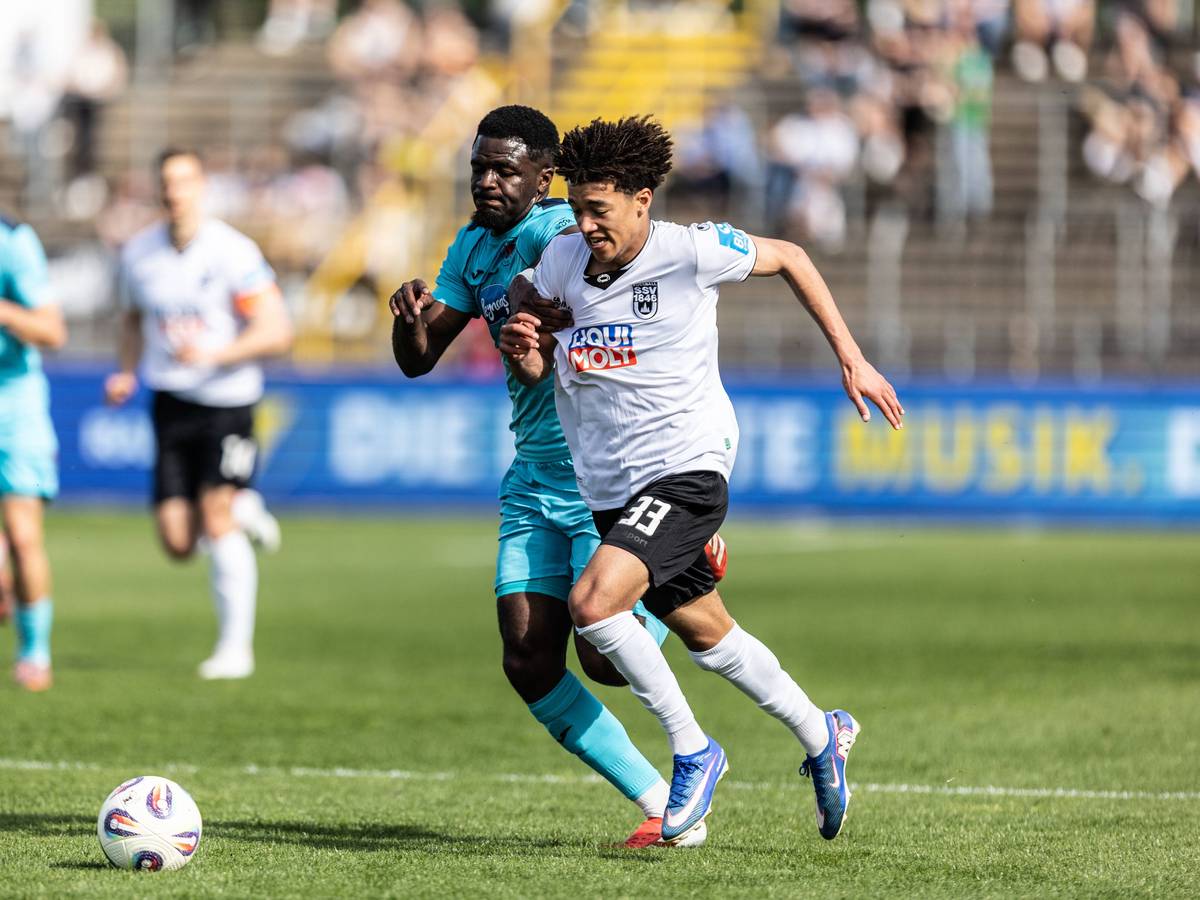 Evan Brown im Trikot vom SSV Ulm.
