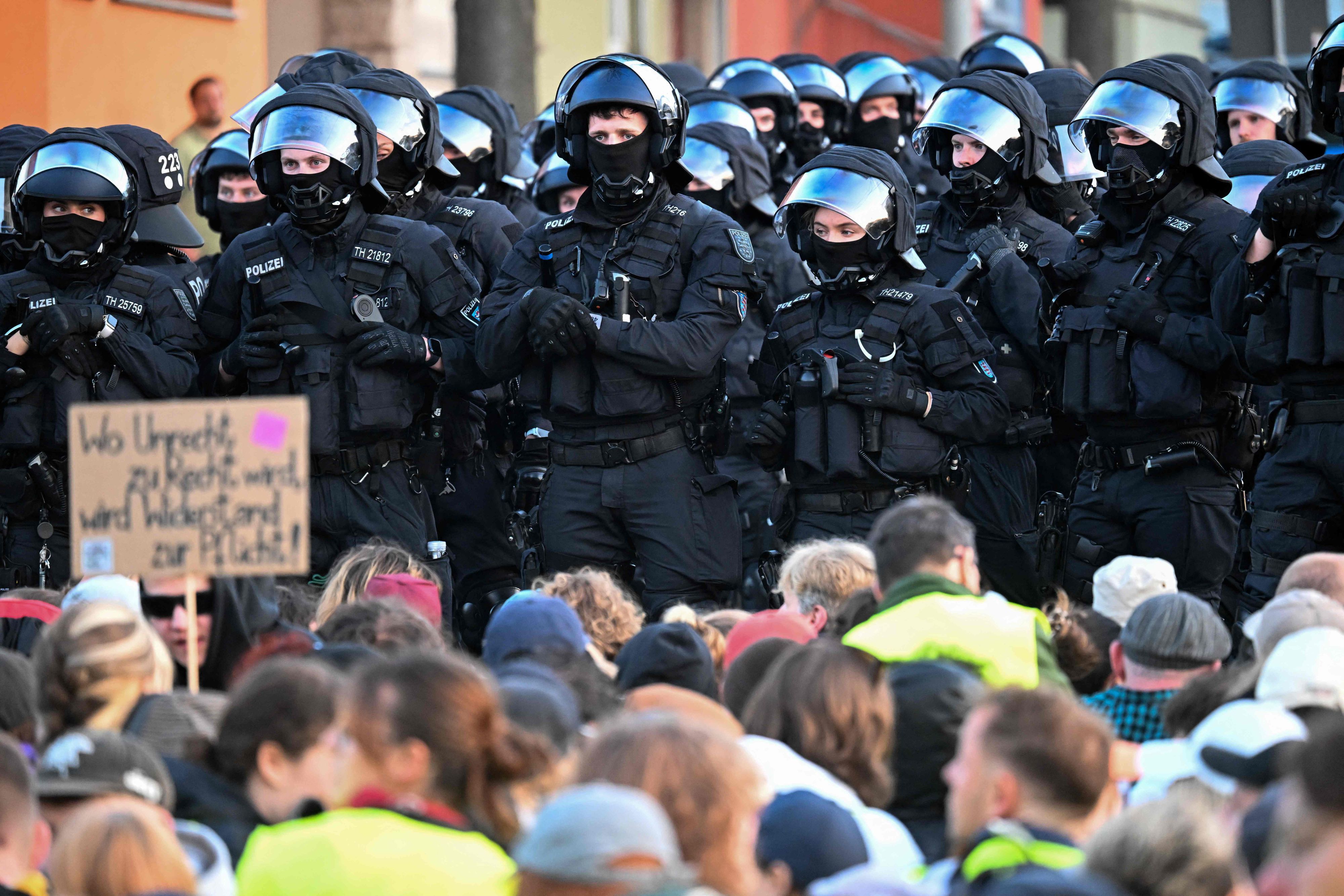 Die Polizei ist mit starken Kräften im Einsatz.