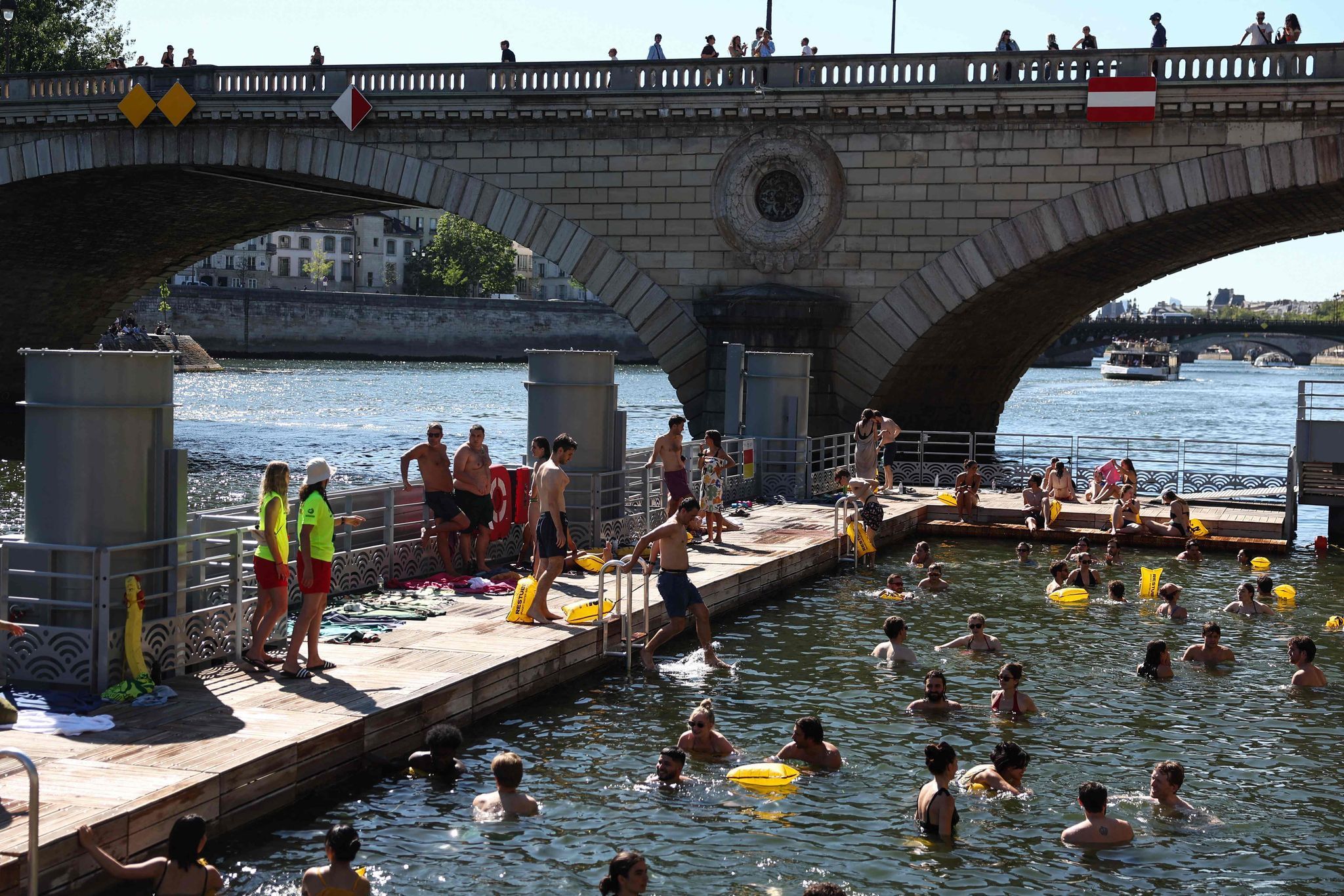 Die Freibäder in der Seine in Paris waren im vergangenen Jahr ein voller Erfolg.