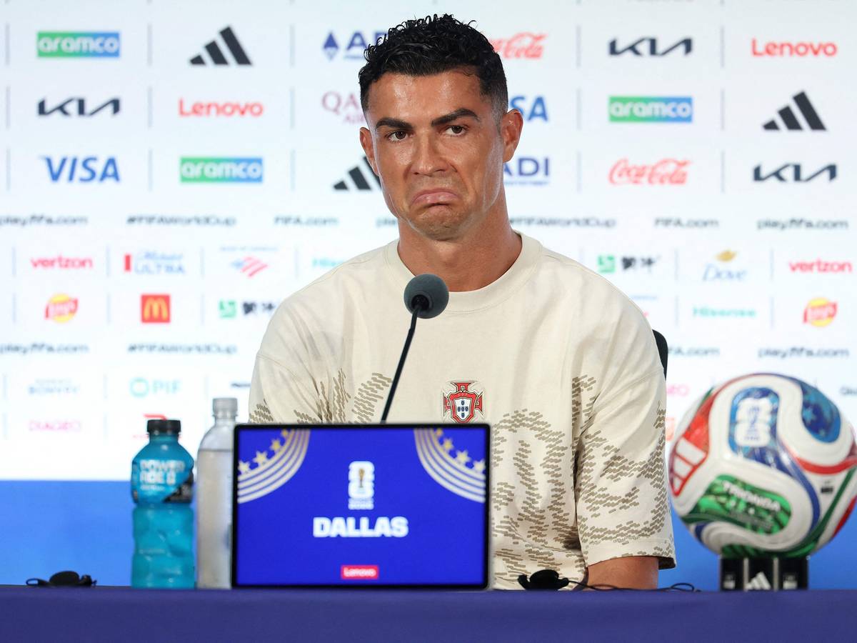 Cristiano Ronaldo auf einer Pressekonferenz.