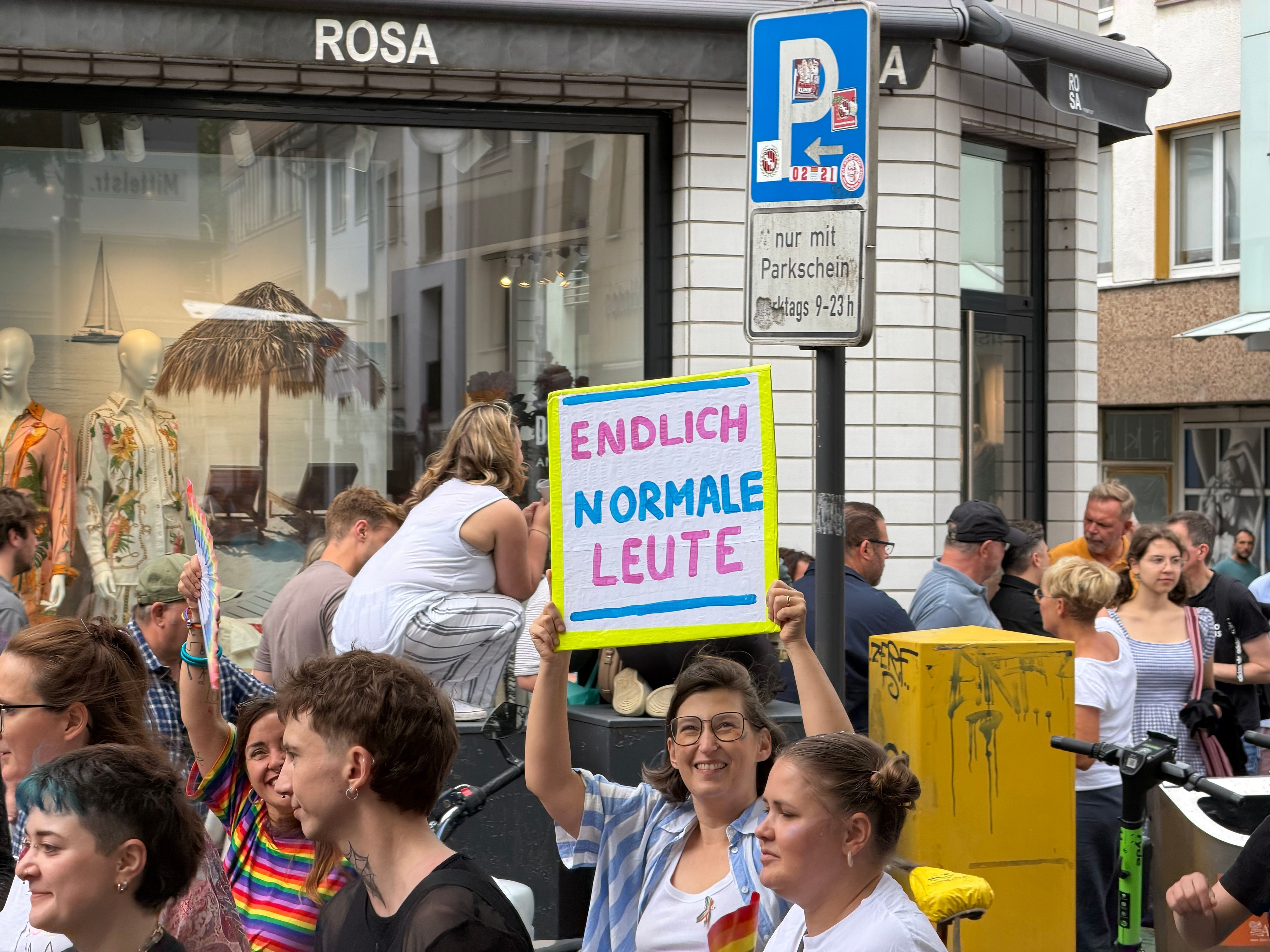 CSD mit Humor: „Endlich normale Leute“