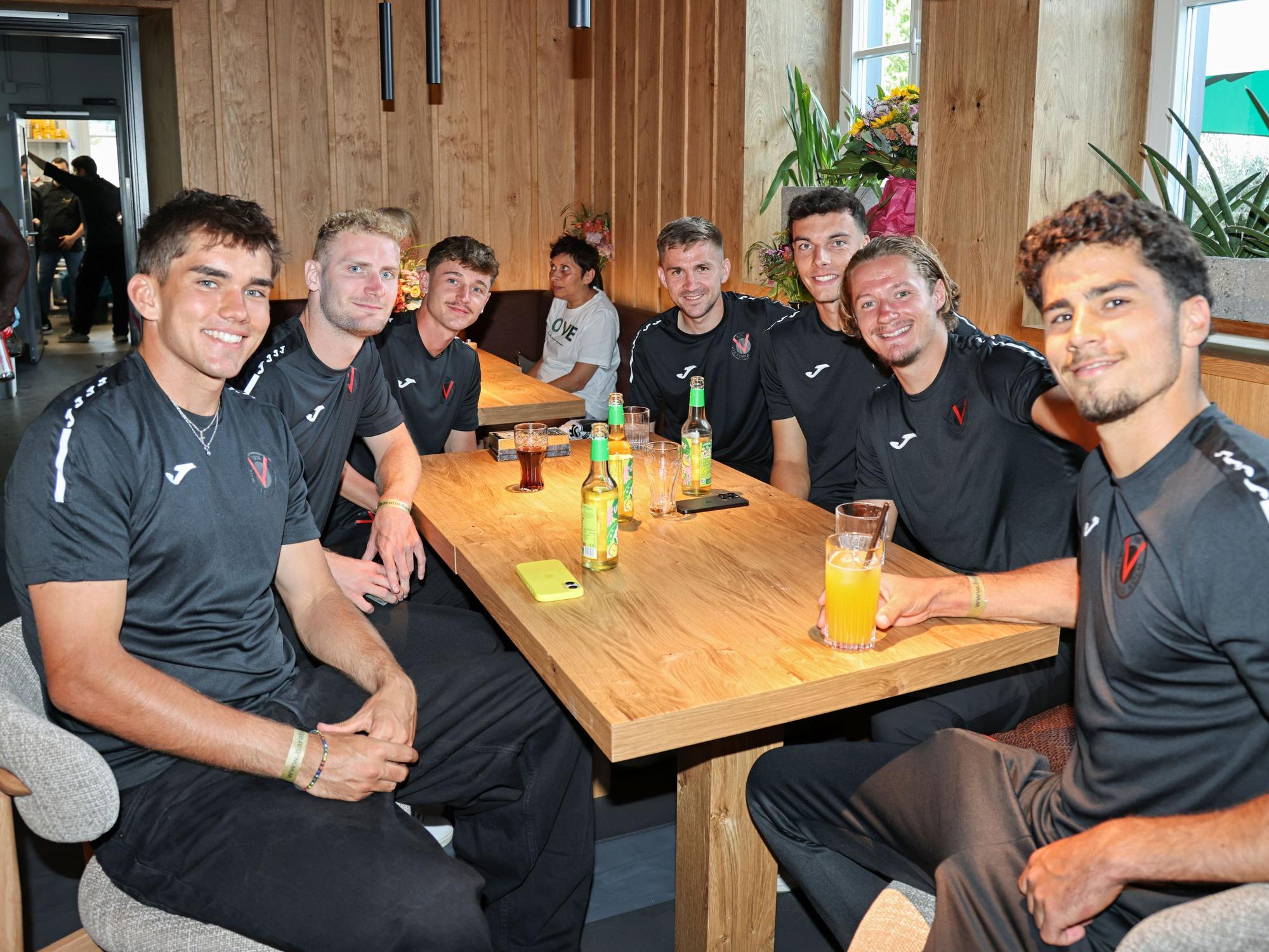 Die Mannschaft von Viktoria Köln im Baratie.