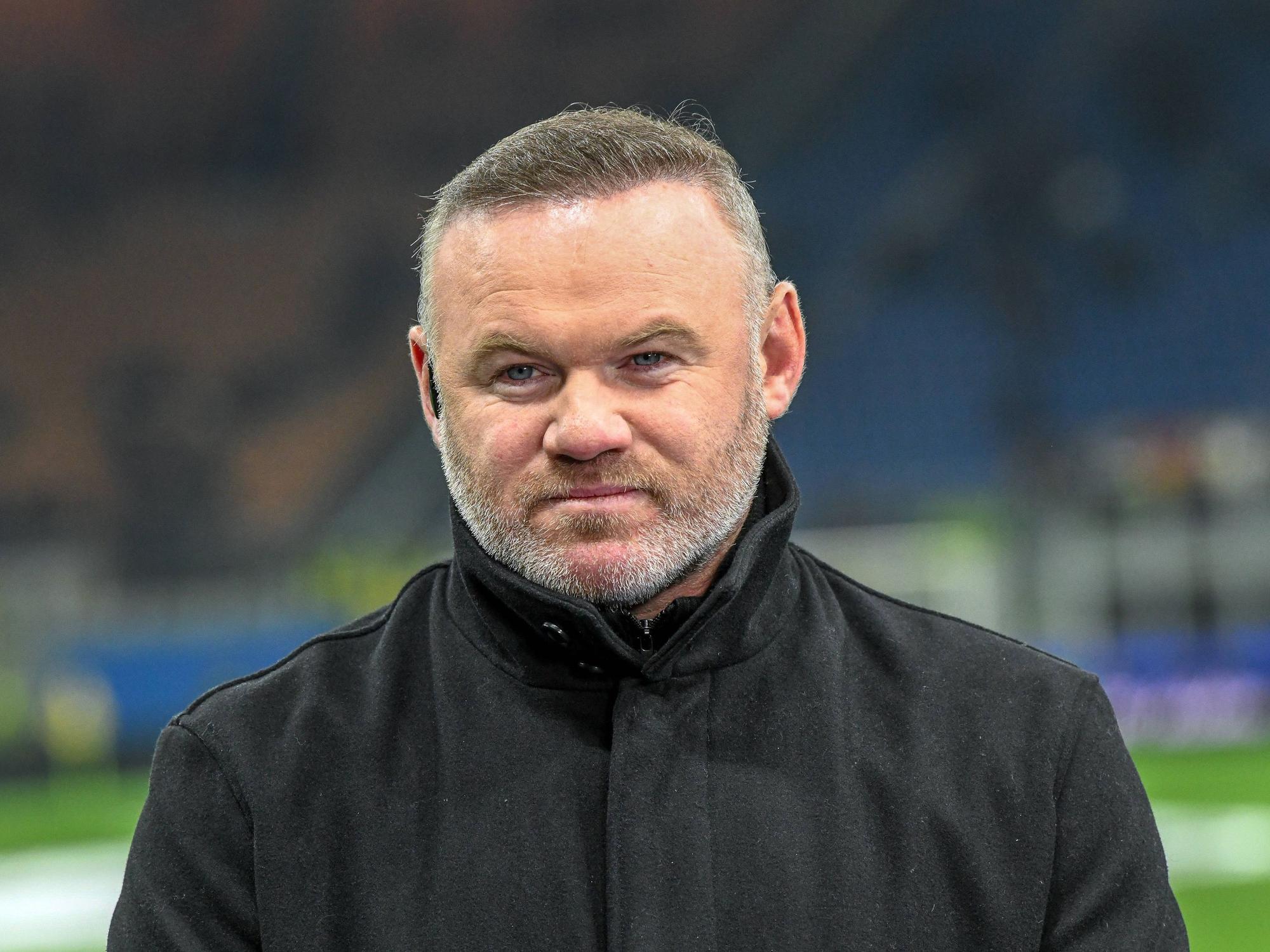 England-Legende Wayne Rooney am Rande eines Fußballspiels.