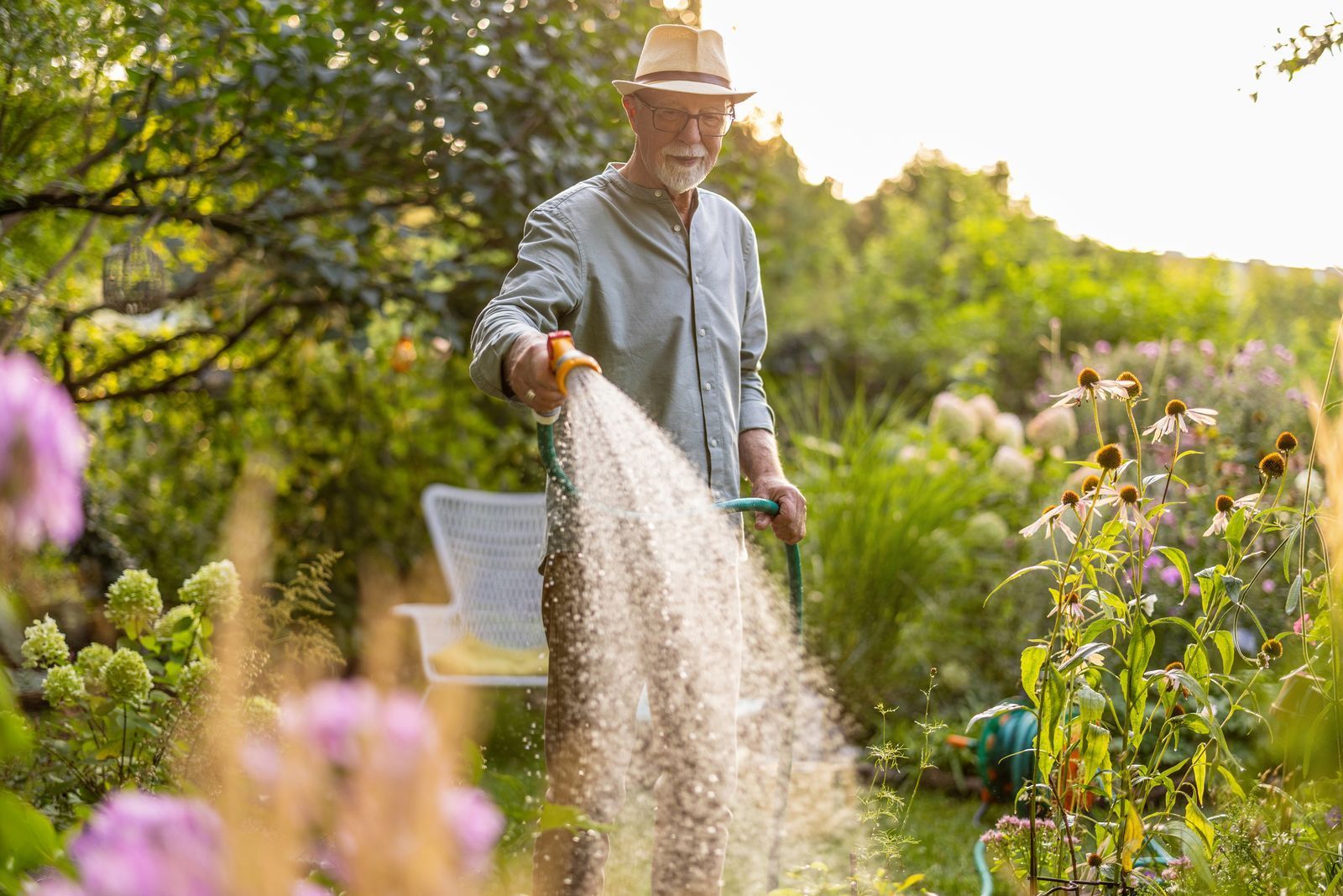 In einigen Landkreisen ist nicht nur die Entnahme von Wasser verboten, es herrschen darüber hinaus auch Bewässerungsverbote.  (Bild: iStock/PIKSEL)