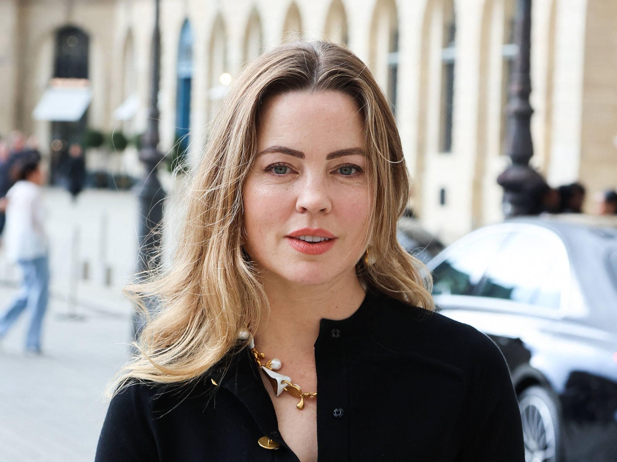 Melissa George posiert.