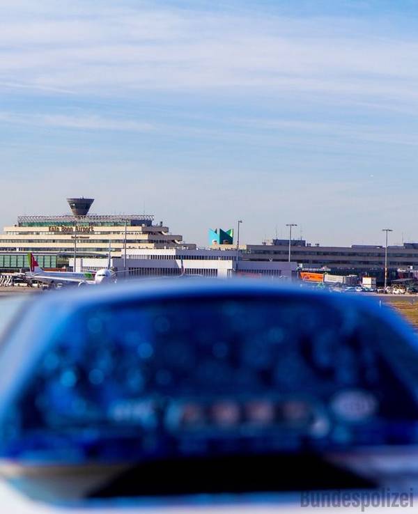 Herrenloses Gepäck am Flughafen Köln/Bonn.