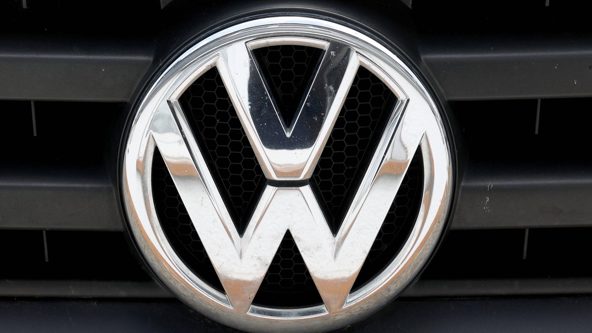 Emblem an einem Auto