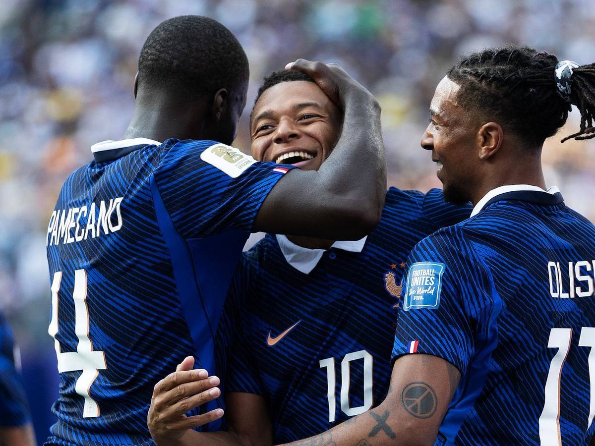 Frankreich mit (von links) Dayot Upamecena, Kylian Mbappe und Michael Olise gilt vielen als Top-Favorit auf den WM-Titel. (Bild: 2026 Getty Images/Al Bello)