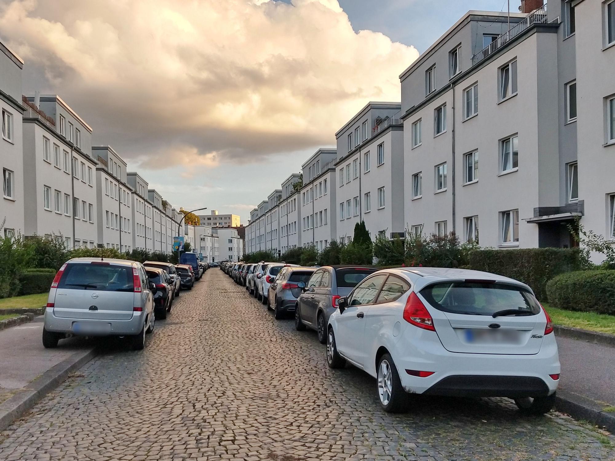 Für die angespannte Parksituation in der Alfterstraße und der Bornheimer Straße gibt es nun eine Lösung.