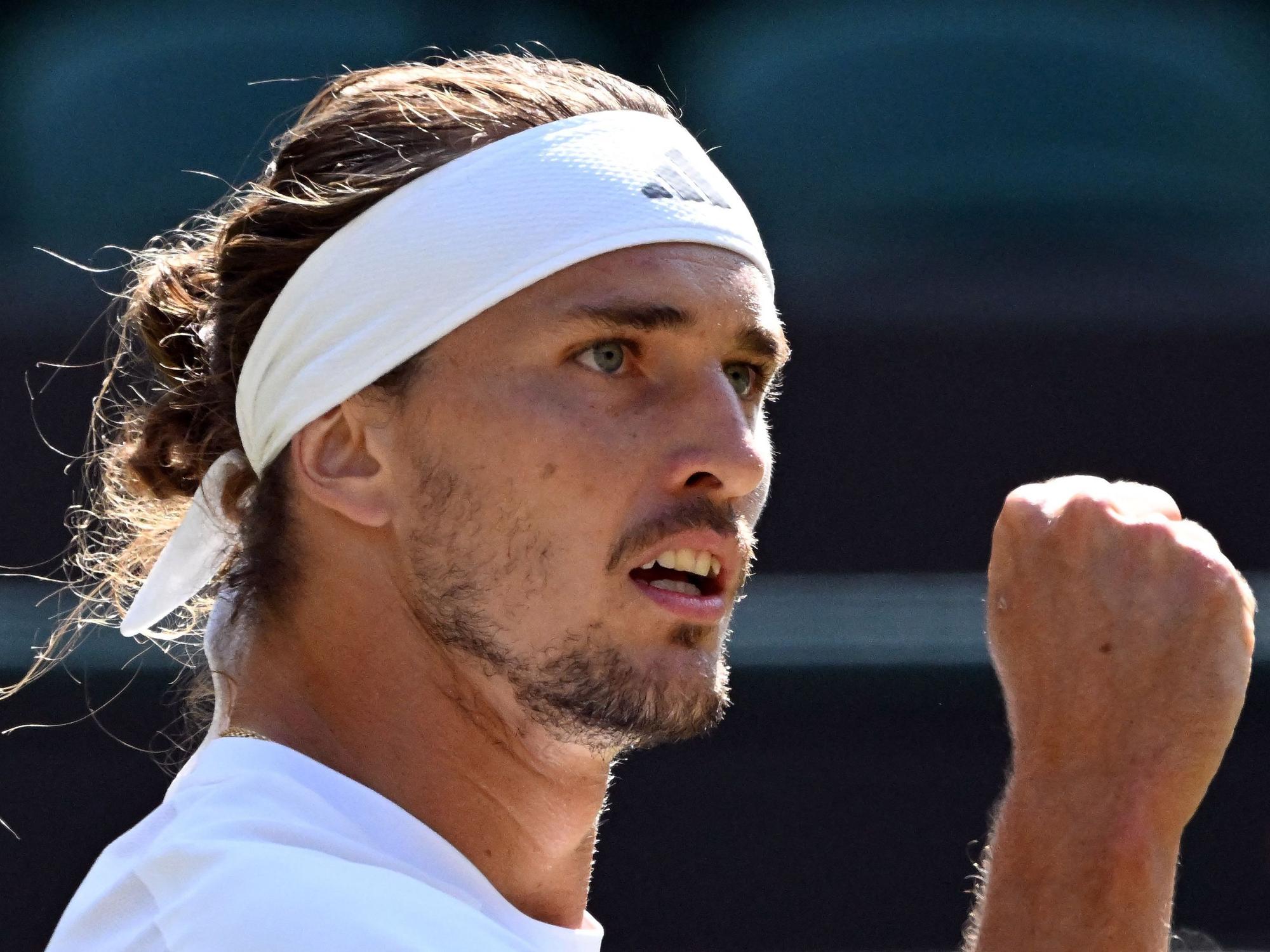 Alexander Zverev ballt jubelnd die rechte Faust.