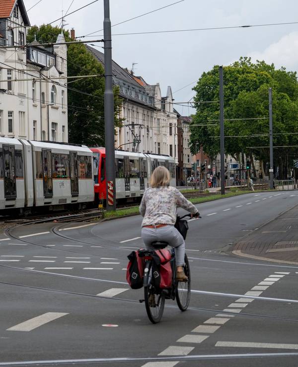 Eine der gefährlichsten Kreuzungen in NRW ist auch 2025 zwischen der Subbelrather Straße und dem Ehrenfeldgürtel. (Archivfoto)
