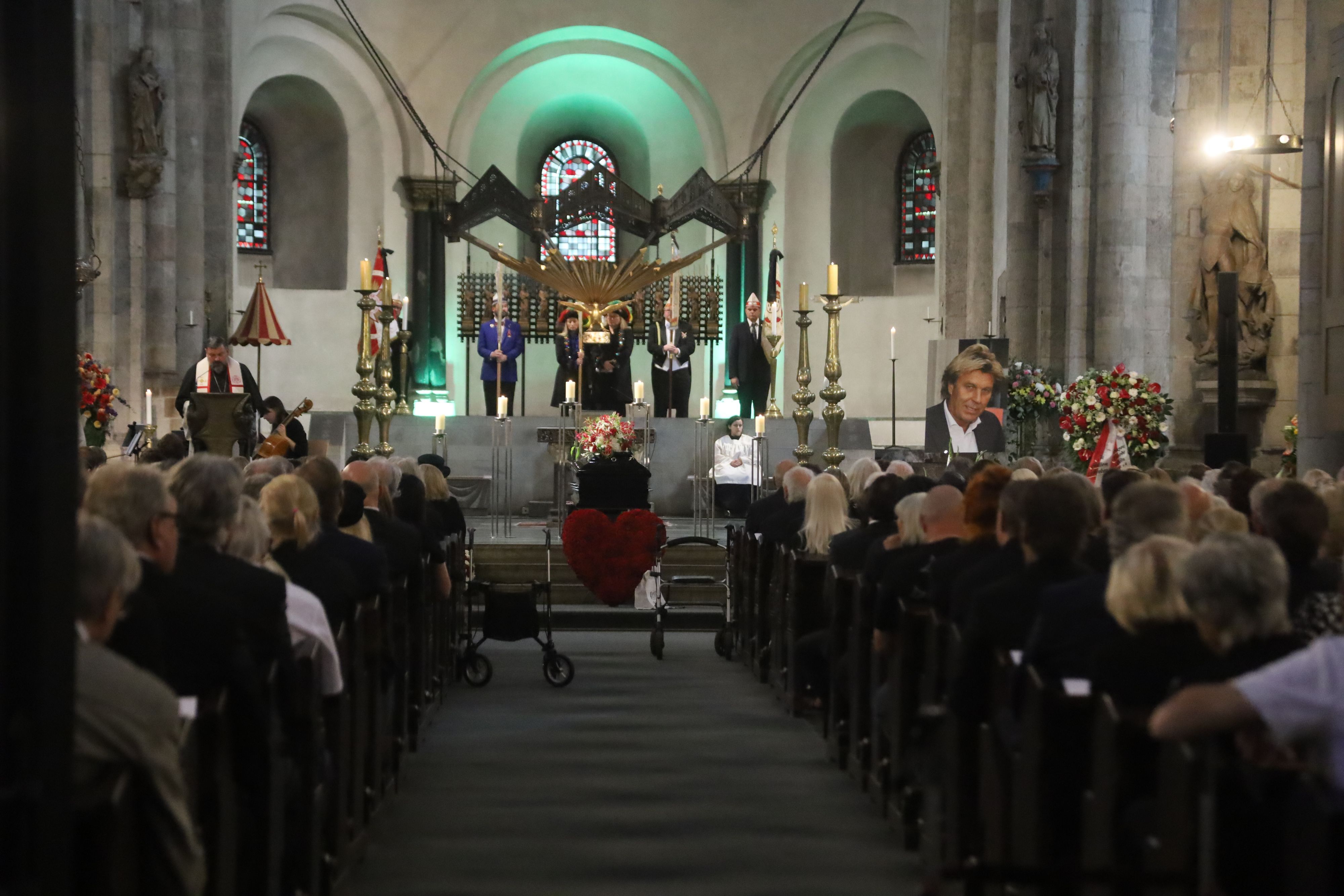 Trauerfeier in St. Apostel für Günter Pütz.