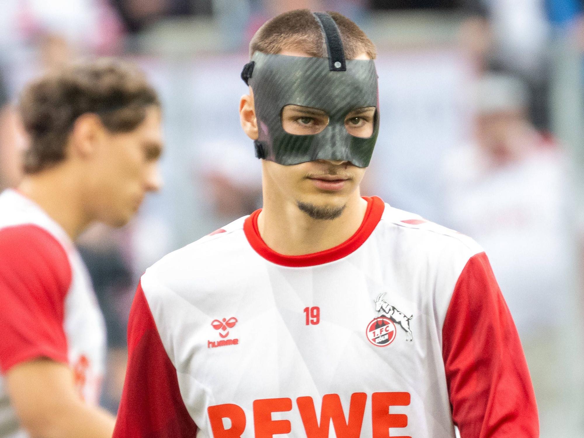 Tim Lemperle mit Schutzmaske beim Saisonfinale der 2. Bundesliga im Mai 2025