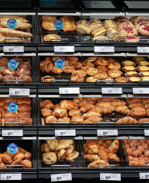Backstationen werden immer beliebter – klassische Bäckereien haben es dagegen schwer.