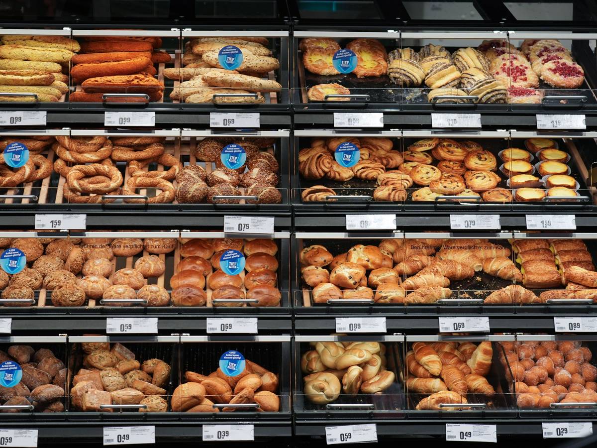 Backstationen werden immer beliebter – klassische Bäckereien haben es dagegen schwer.