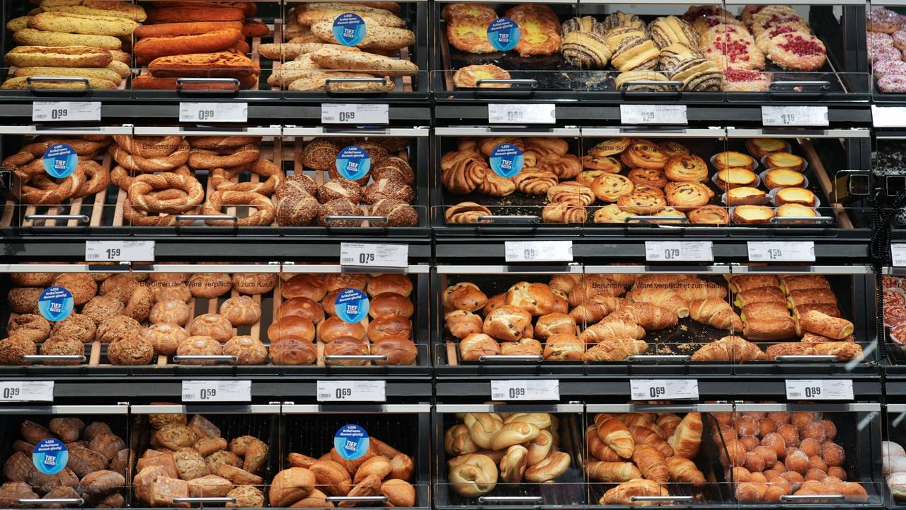 Backstationen werden immer beliebter – klassische Bäckereien haben es dagegen schwer.
