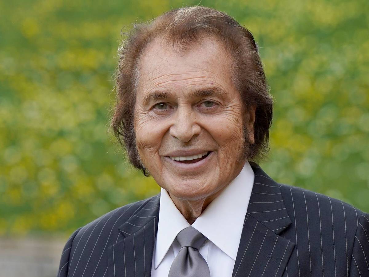 Am 2. Mai feierte er seinen 90. Geburtstag: Engelbert Humperdinck denkt dennoch nicht an ein Karriere-Ende. (Bild: Steve Parsons-WPA Pool/Getty Images)