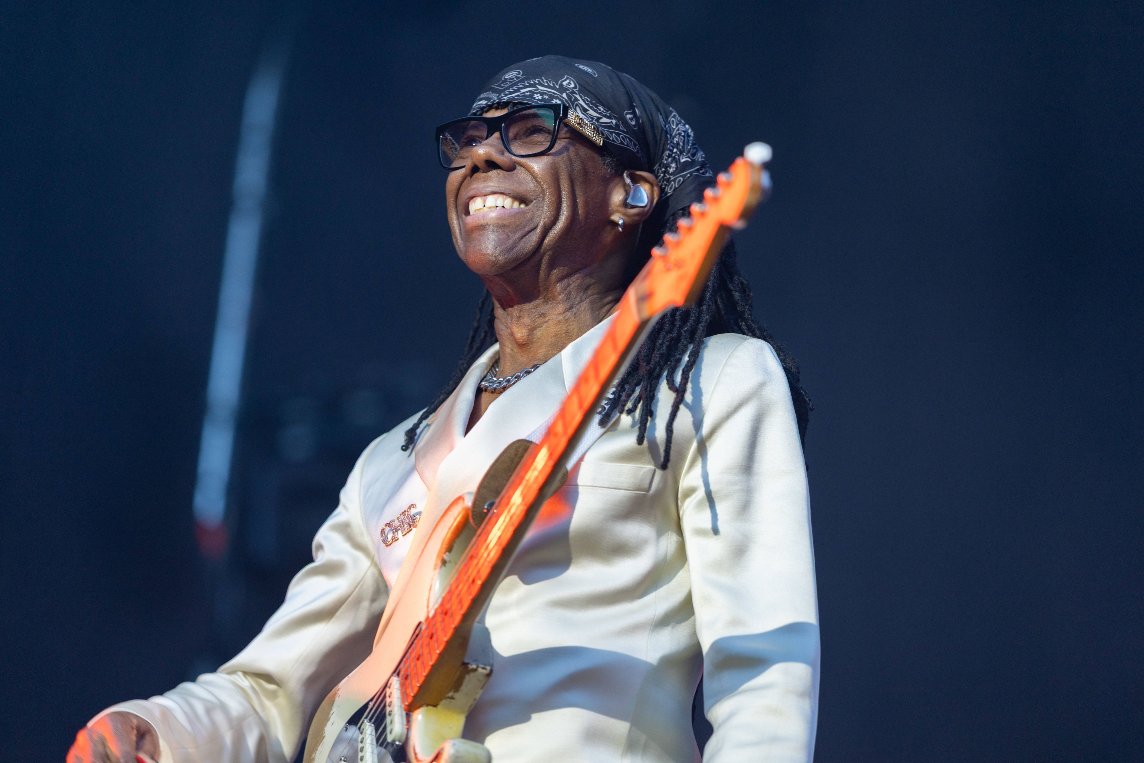 Nile Rodgers & Chic auf dem KunstRasen in Bonn.